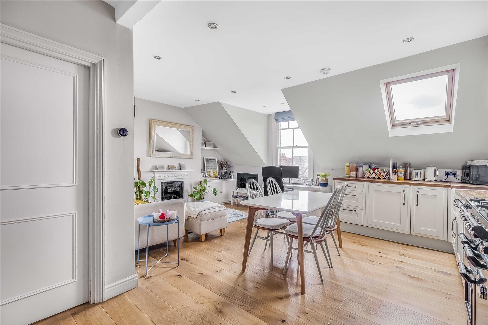 2 bedroom Flat Let