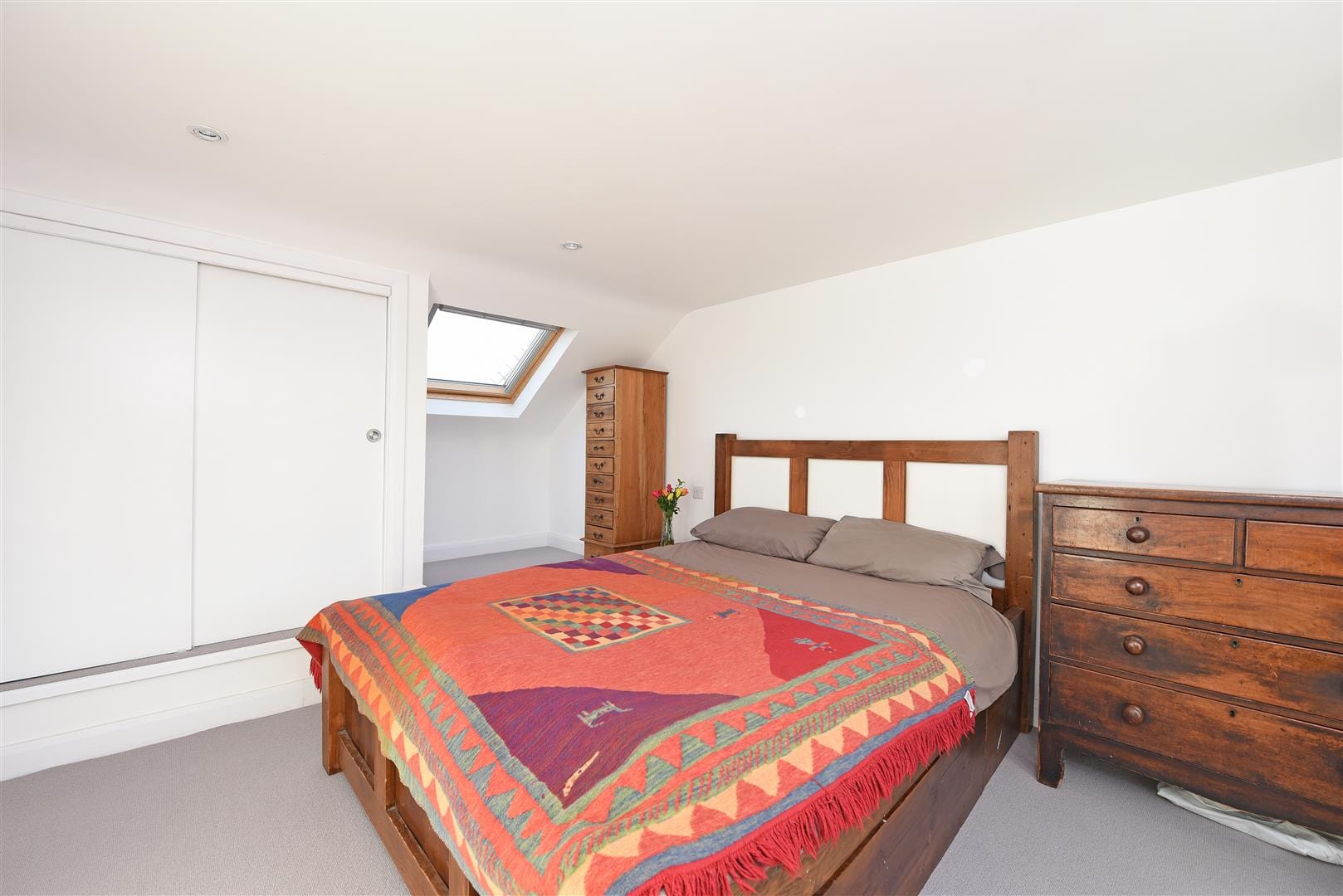 3 bedroom Terraced House To Let