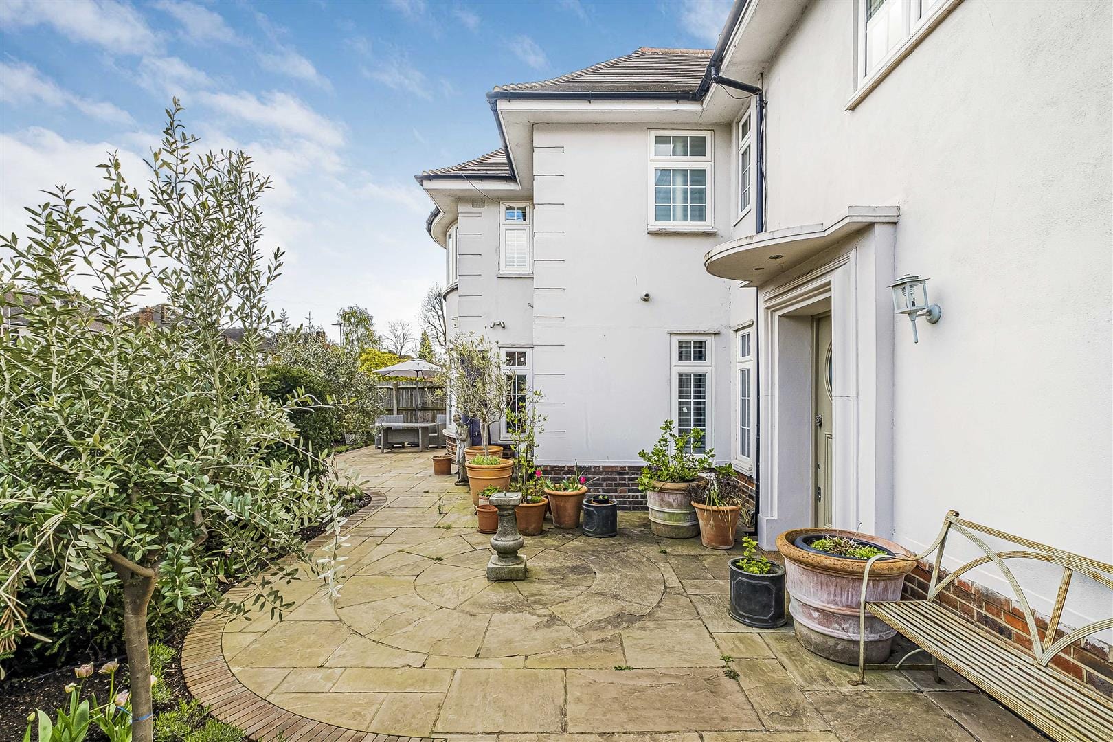 6 bedroom Detached house Sold