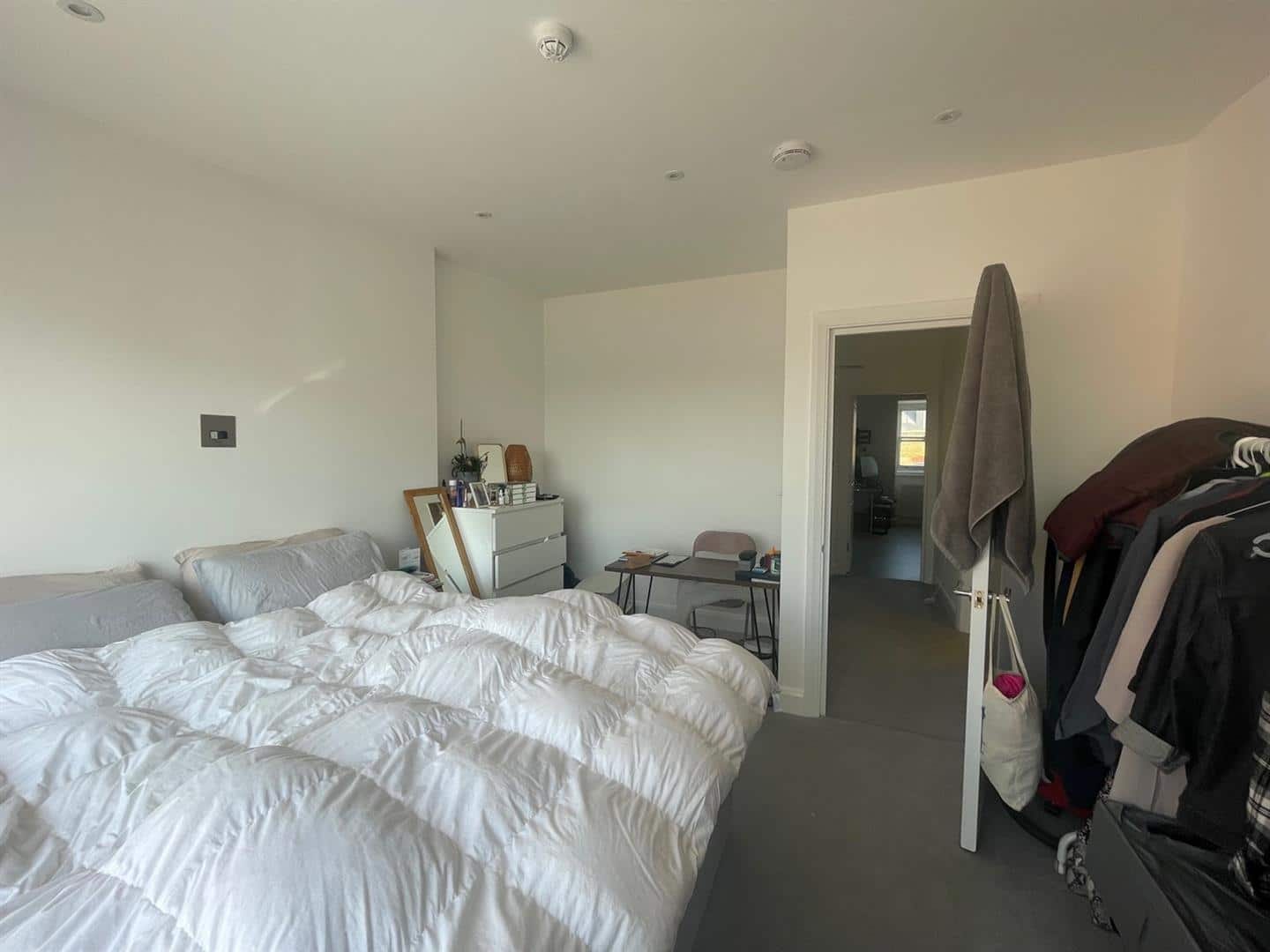 1 bedroom Flat Let