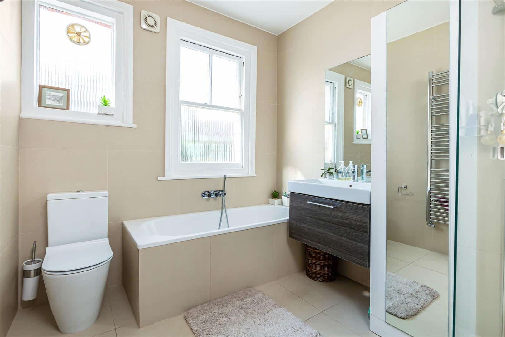 5 bedroom Detached house Sold