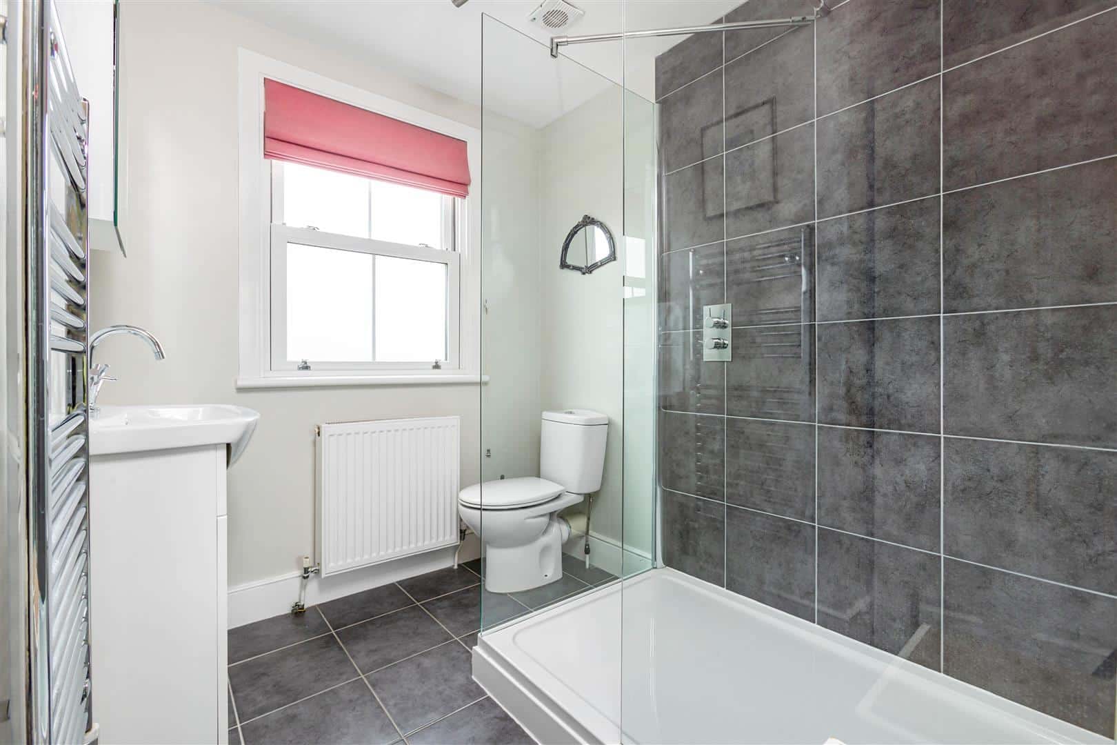 5 bedroom Detached house Sold