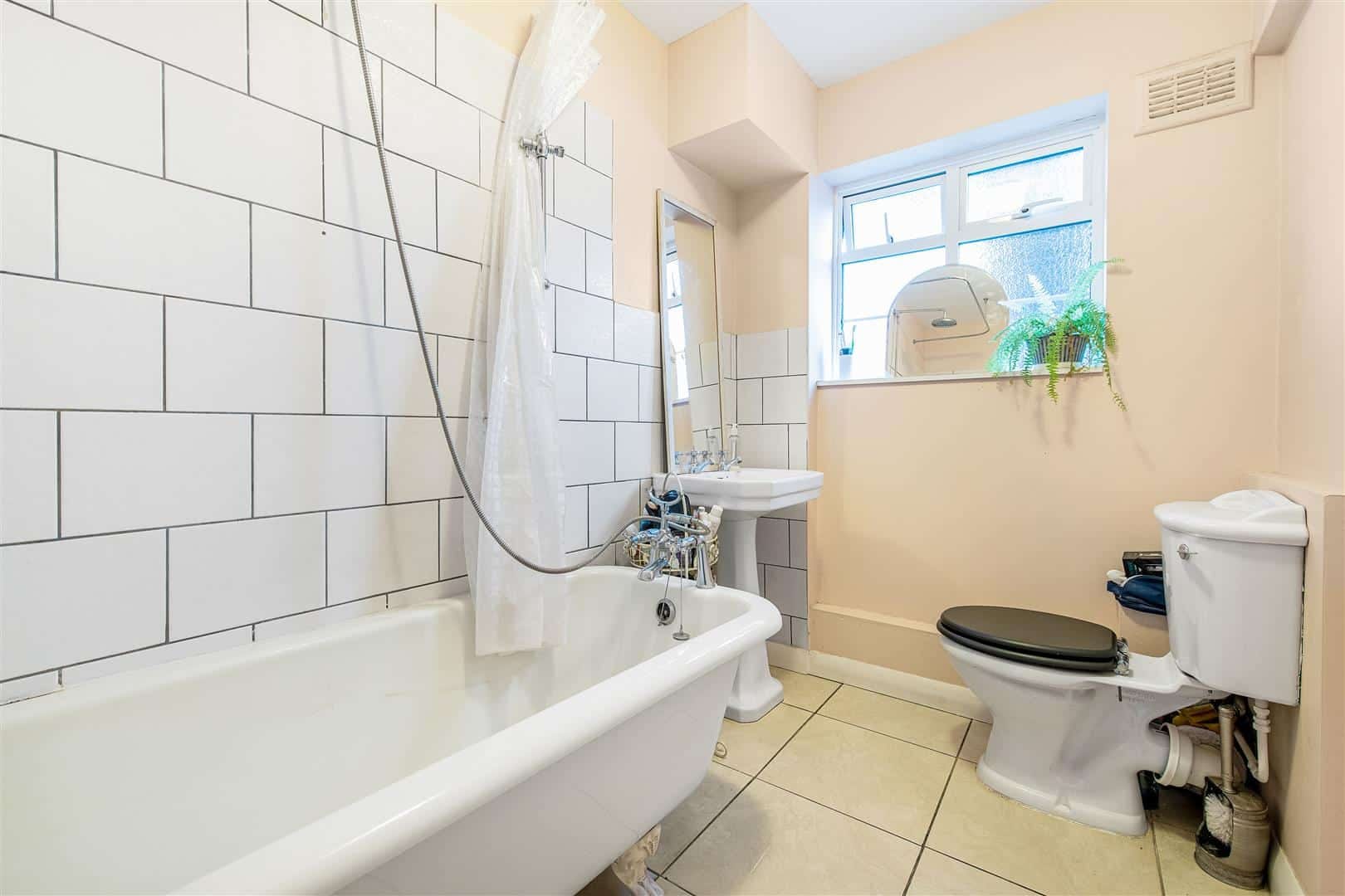 2 bedroom Flat Let