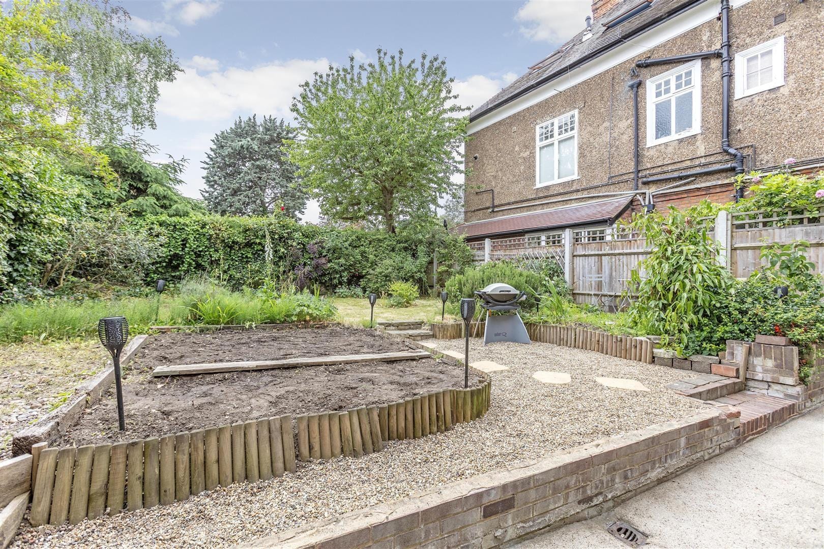 2 bedroom Flat Let