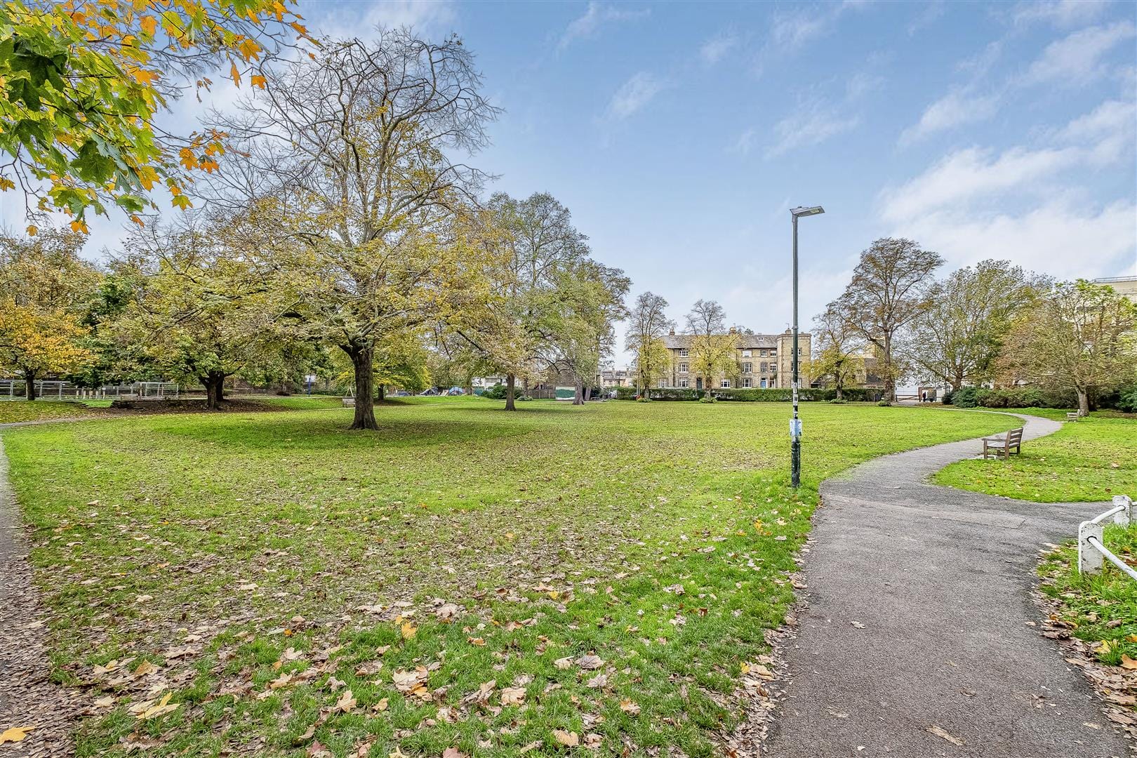 1 bedroom Flat Let