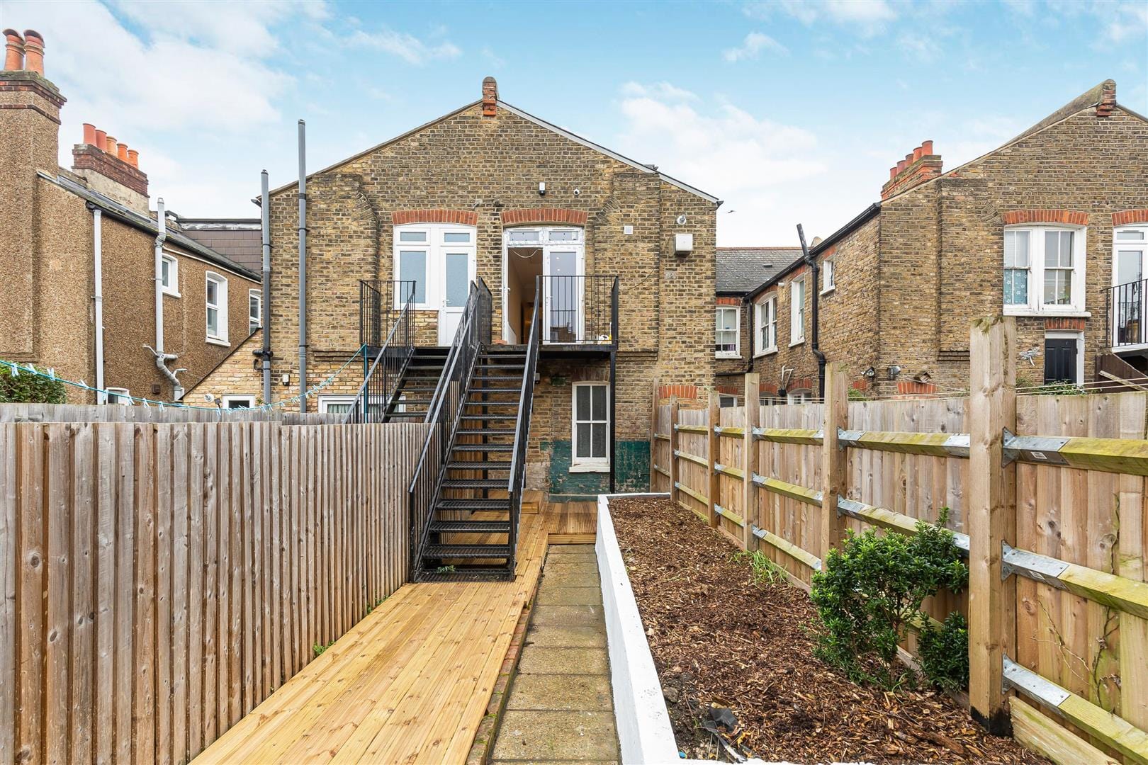 4 bedroom Flat Let