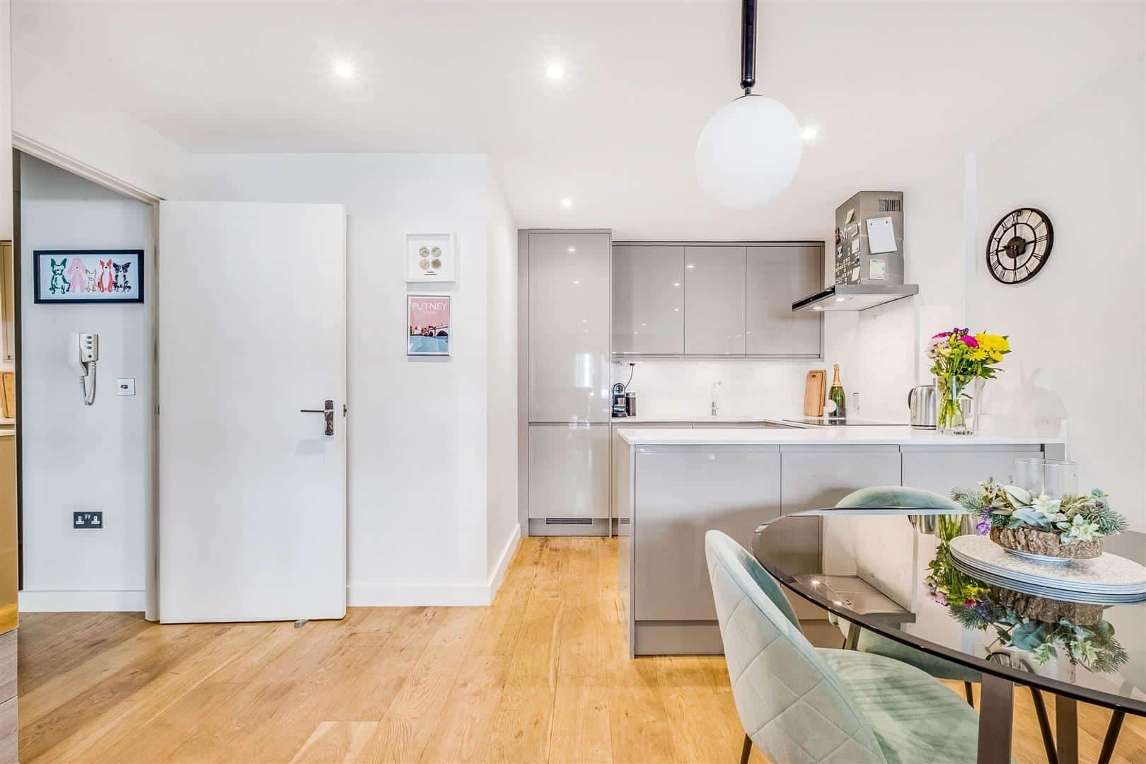 1 bedroom Flat Let