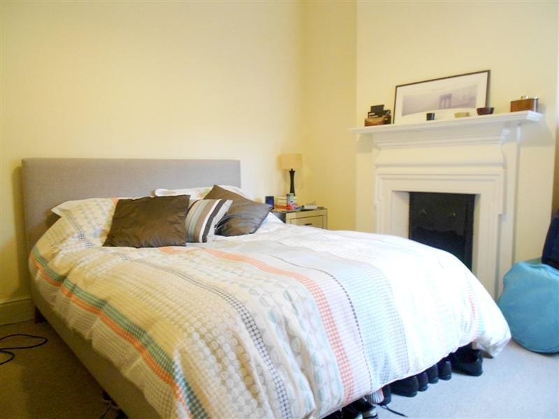 2 bedroom Flat Let