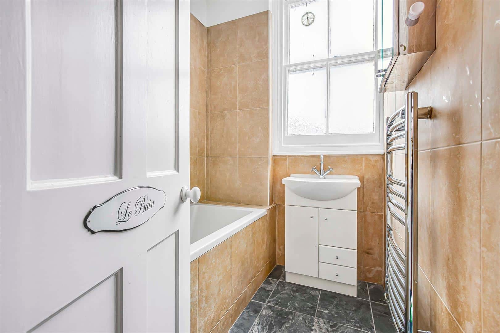 2 bedroom Flat Sold