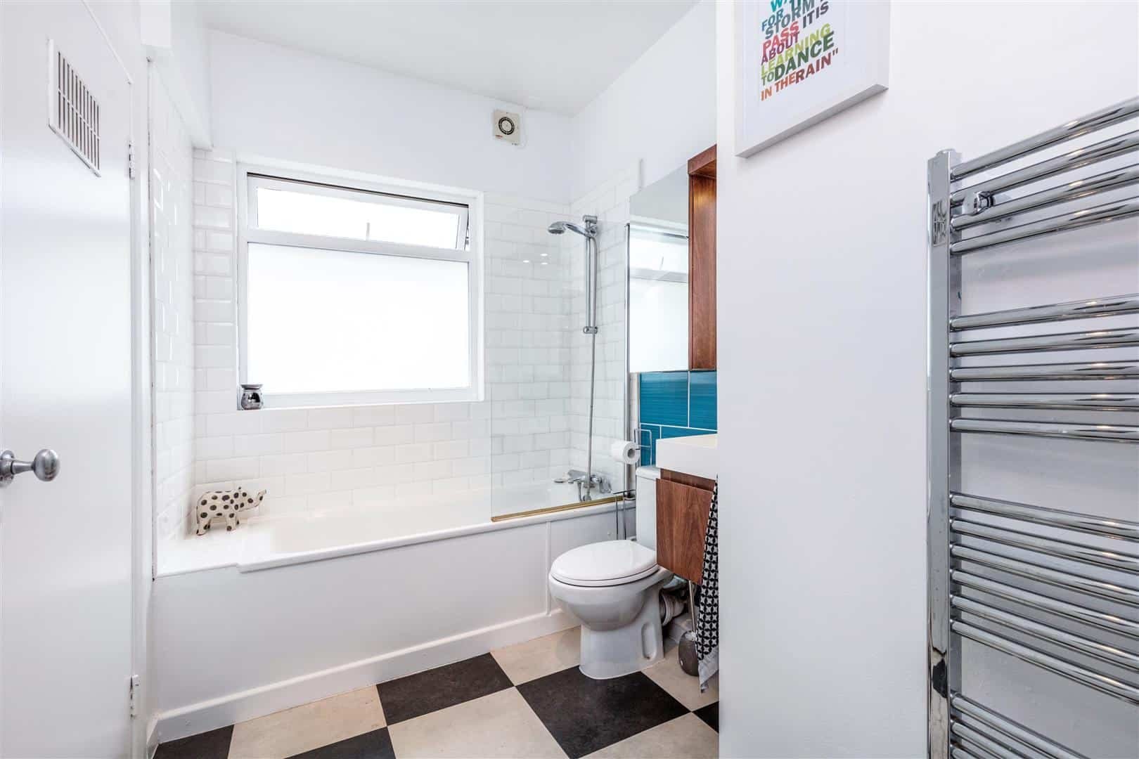 2 bedroom Flat Let