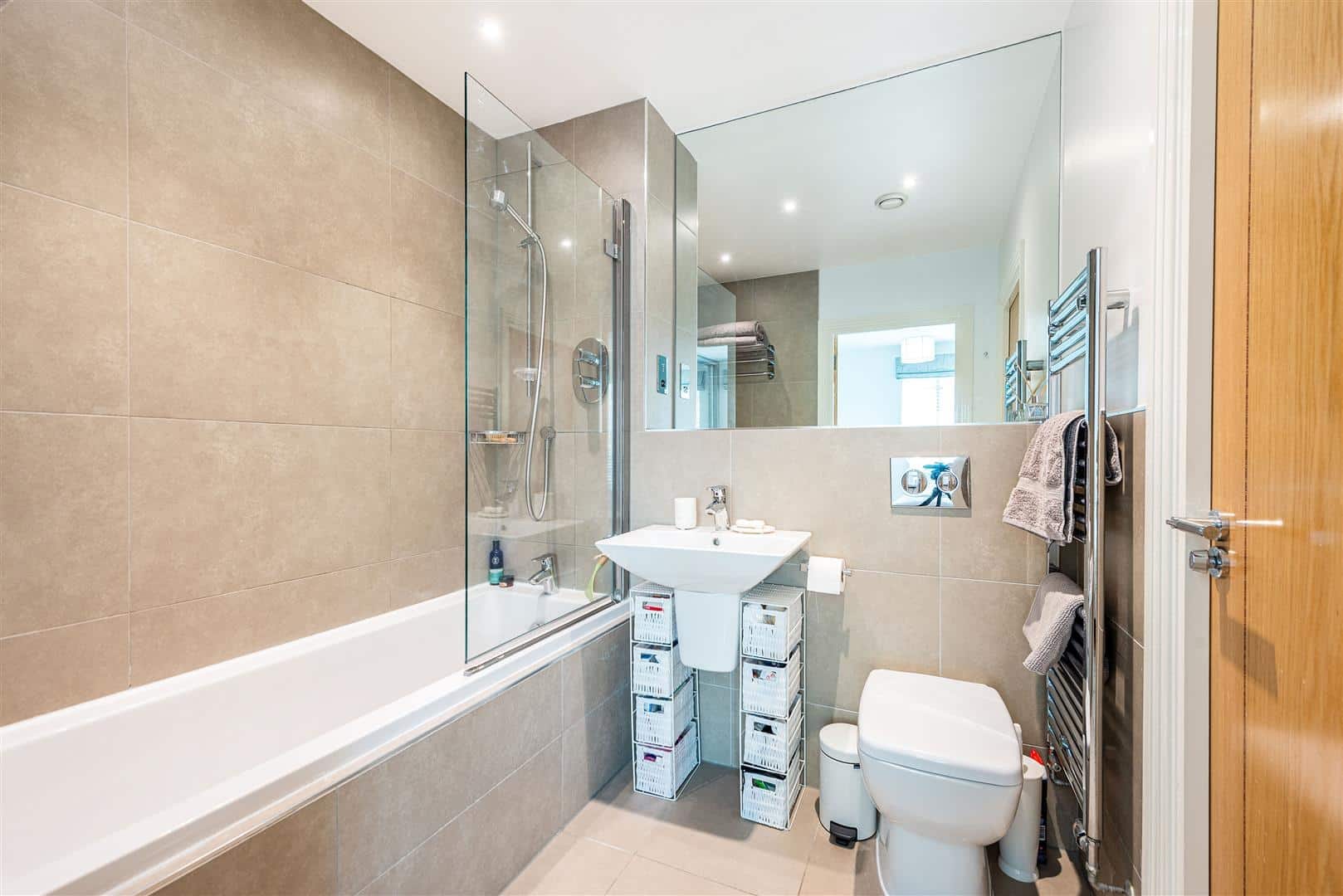 2 bedroom Flat Let