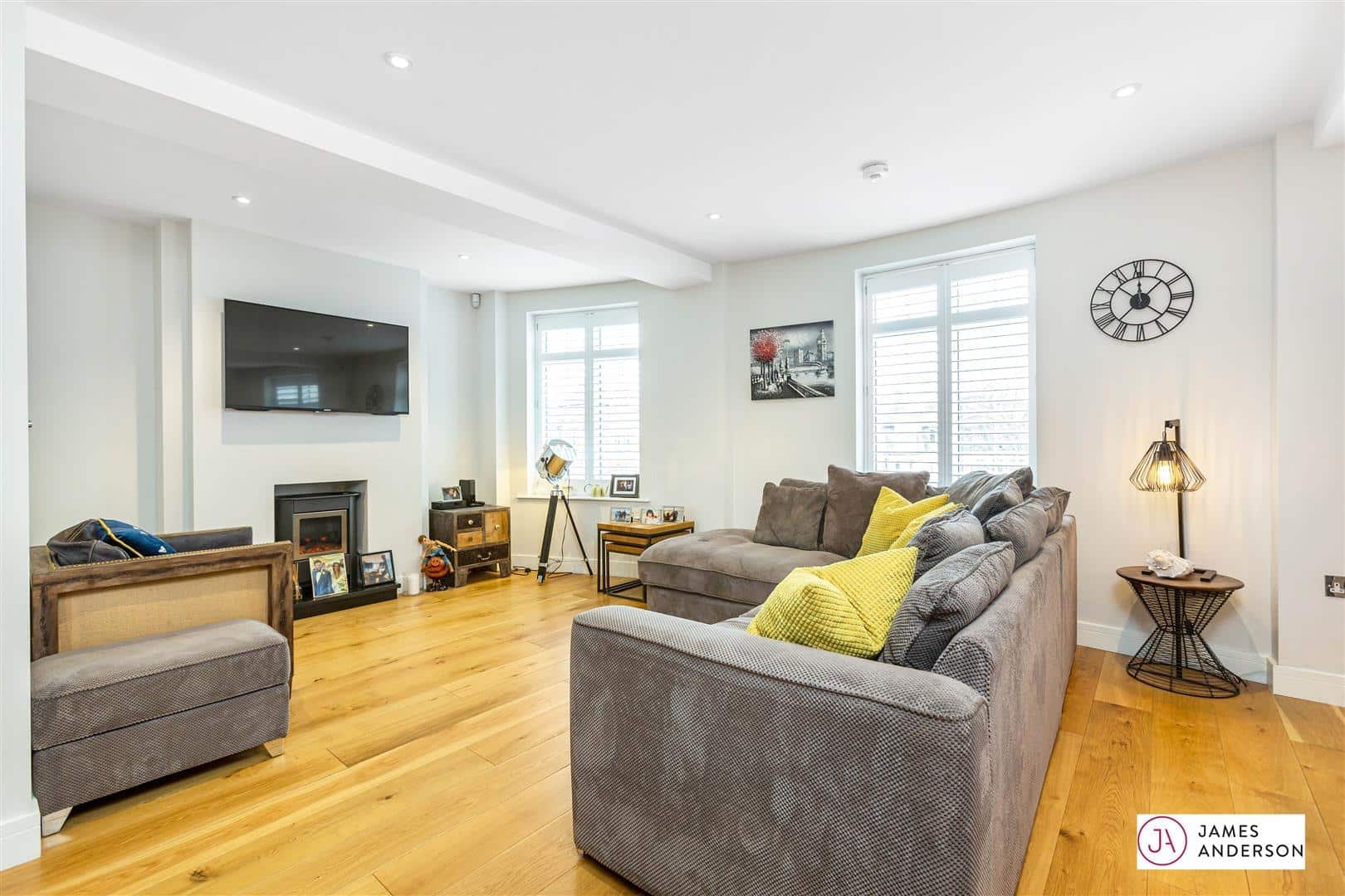 3 bedroom Flat Let