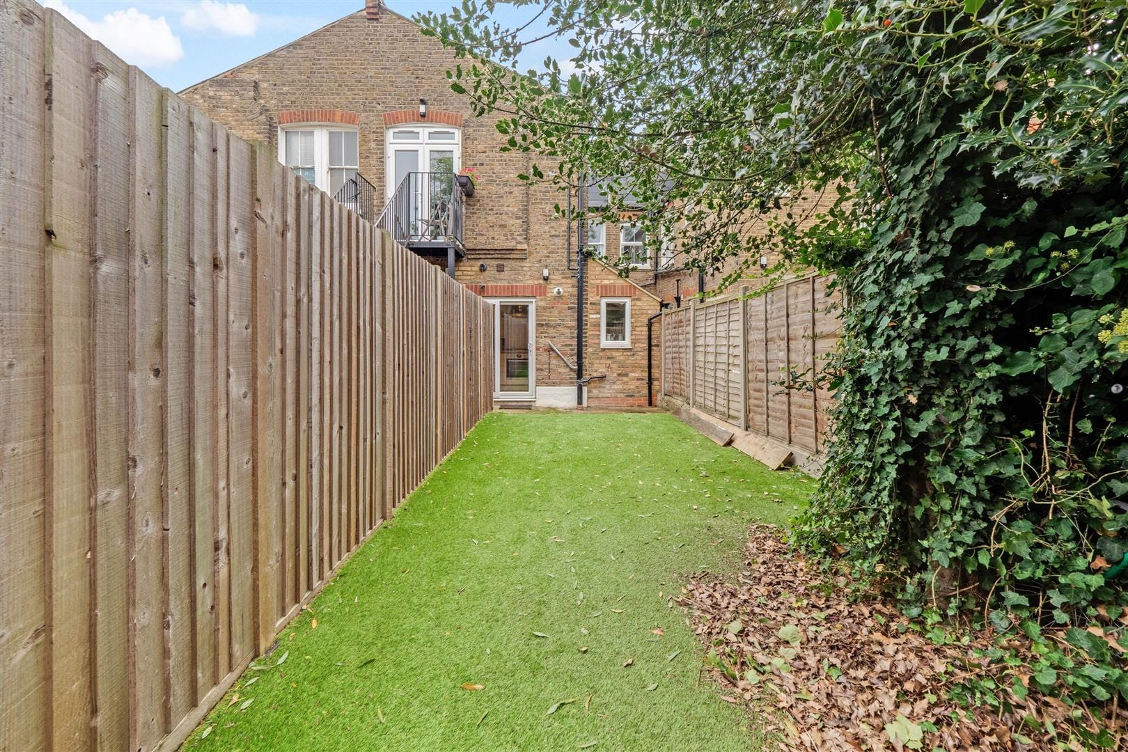 2 bedroom Flat Let