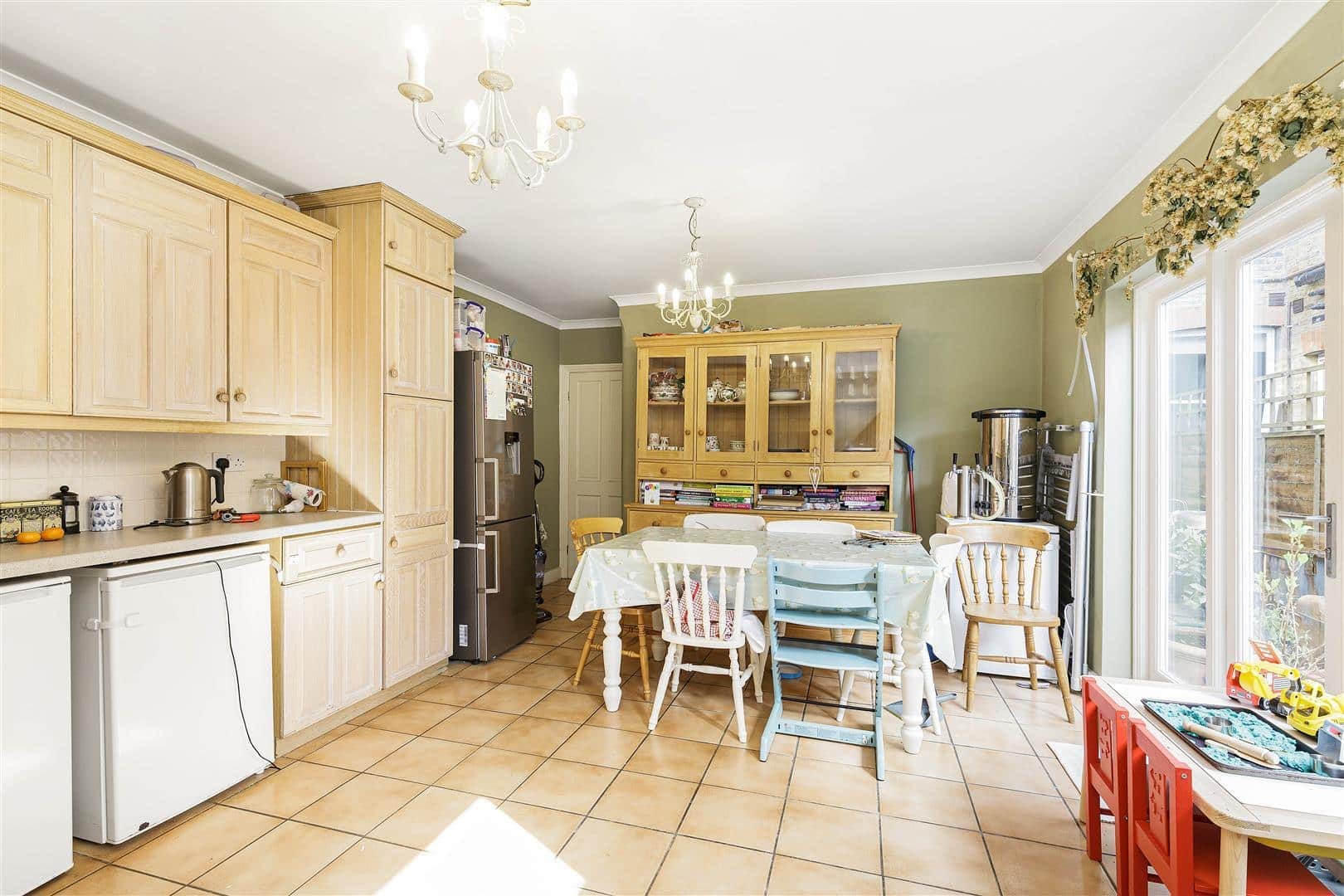 2 bedroom Flat Let