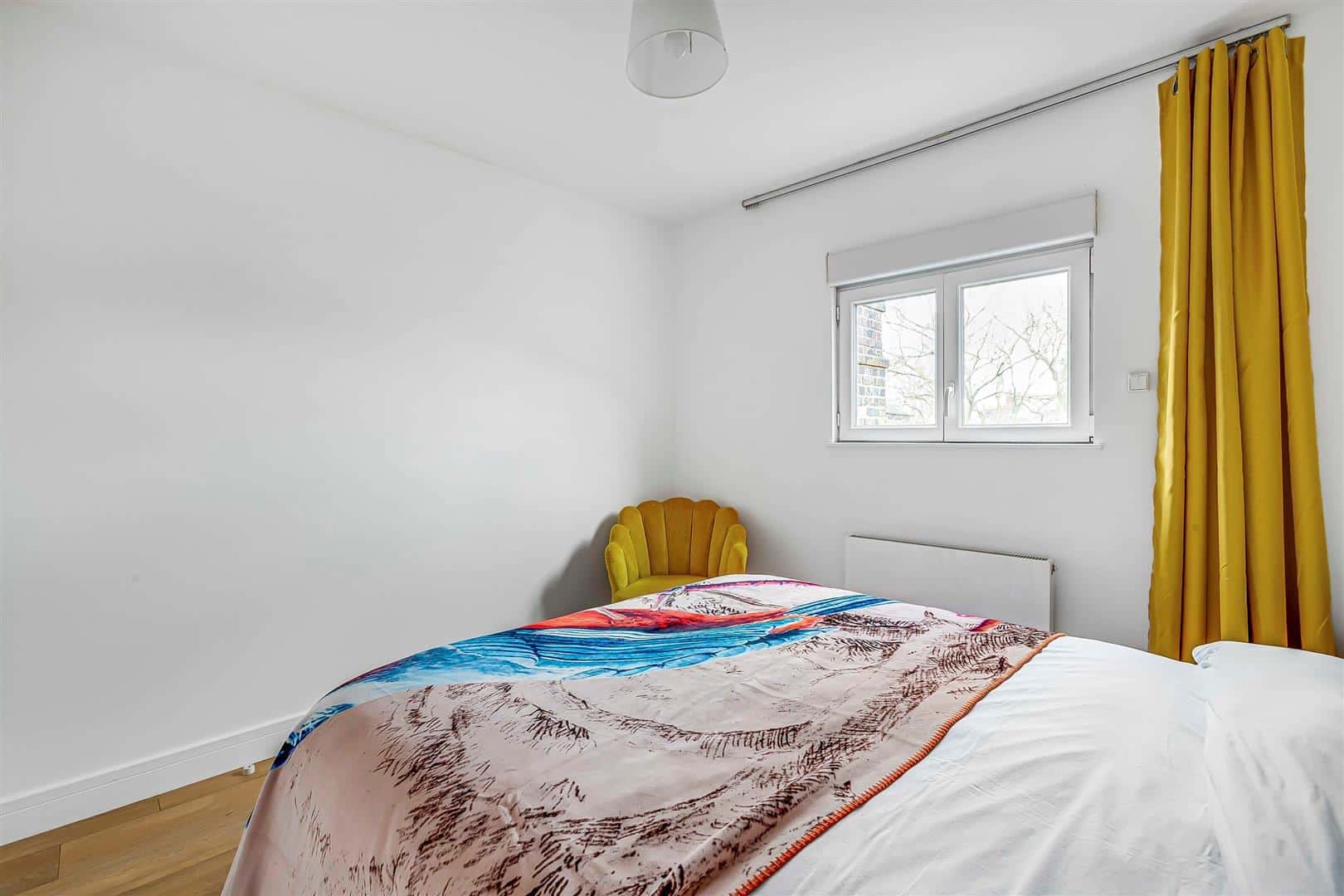 3 bedroom Flat To Let
