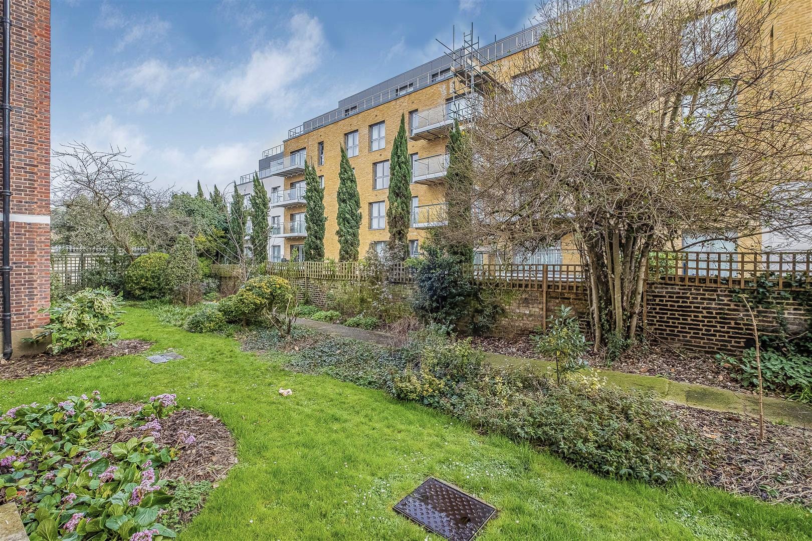 1 bedroom Flat Let