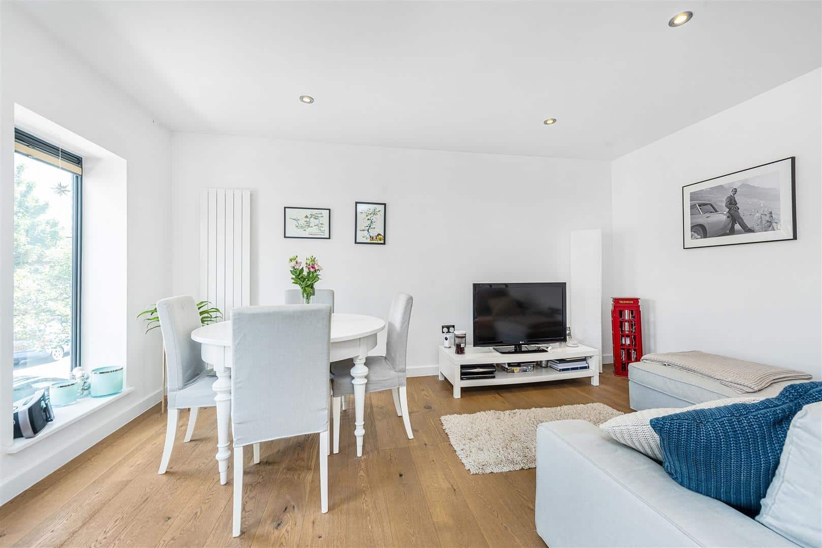 2 bedroom Flat Let