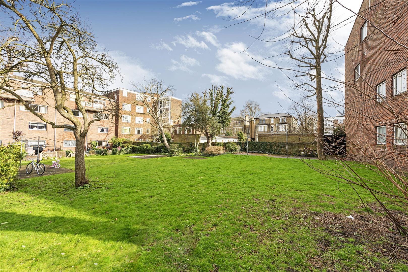 1 bedroom Flat Let