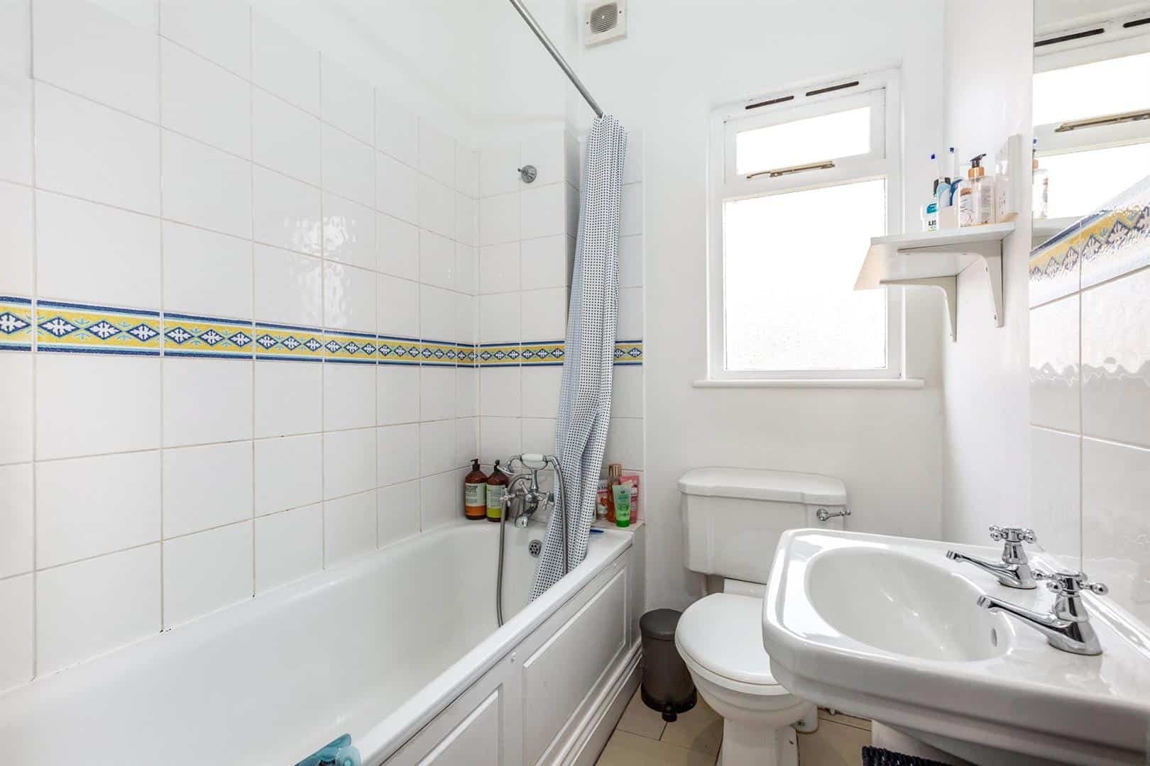 2 bedroom Flat Let