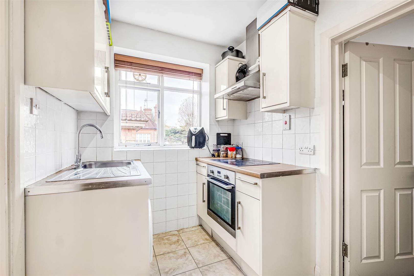 1 bedroom Flat Let