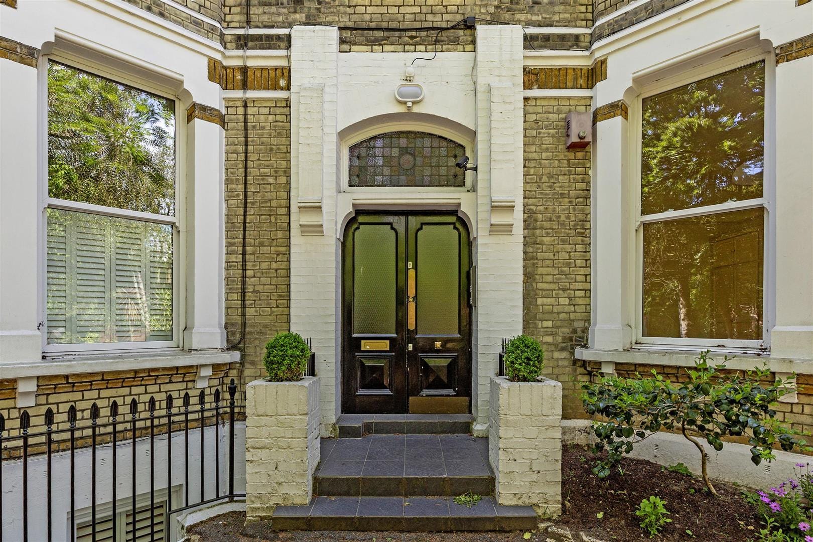 2 bedroom Flat Let