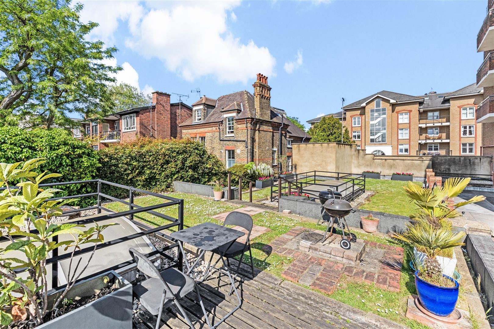 3 bedroom Flat Let
