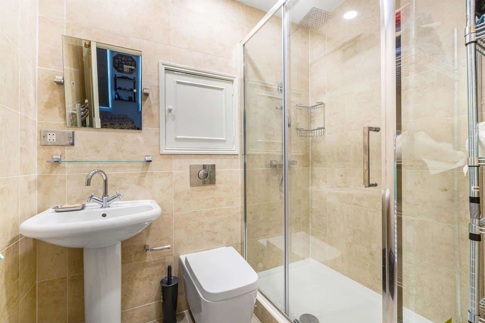 5 bedroom Detached house Let