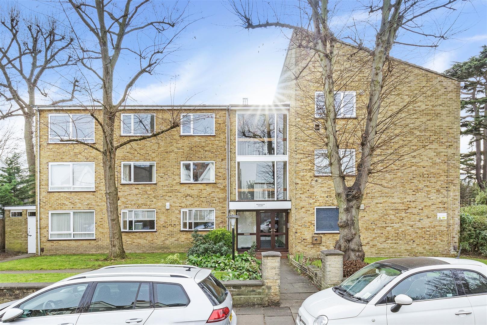 2 bedroom Flat Let