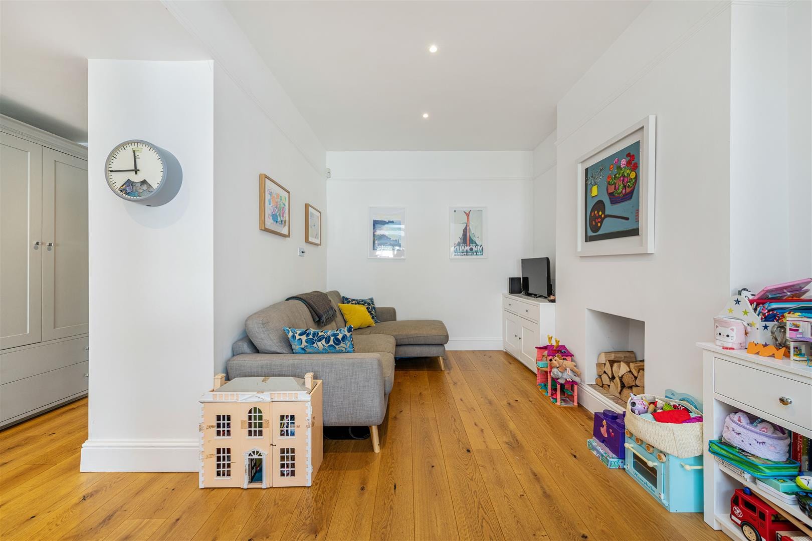5 bedroom Terraced House Let