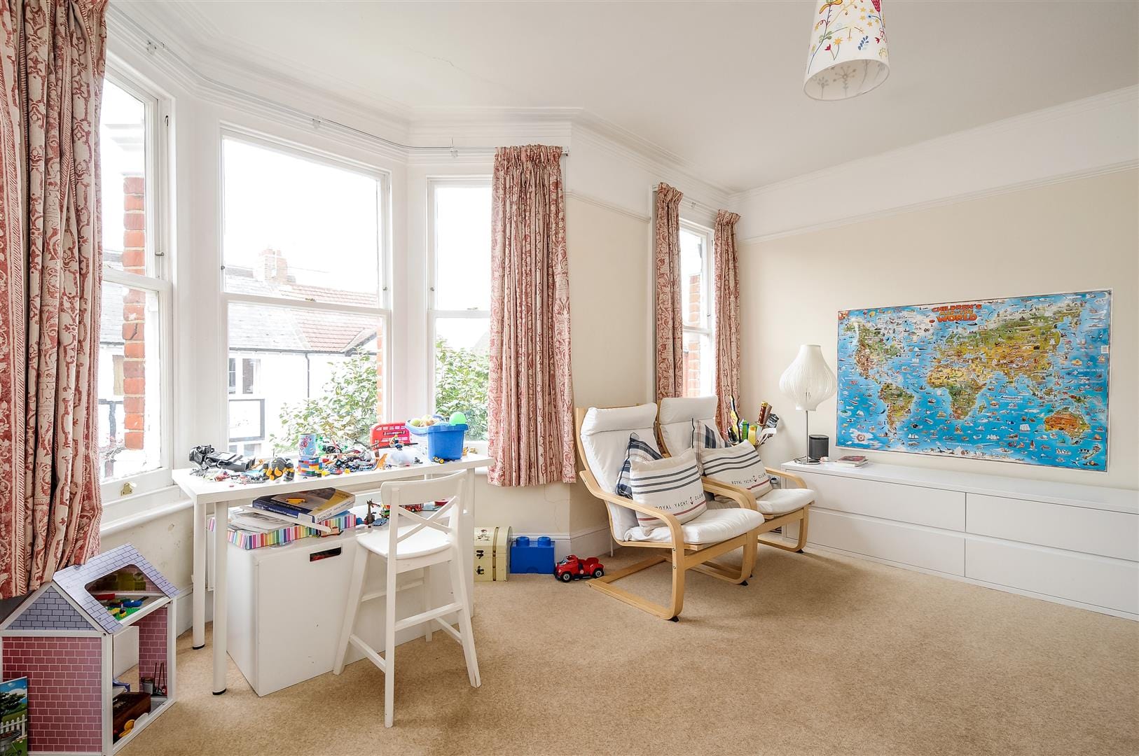 5 bedroom Terraced House Let