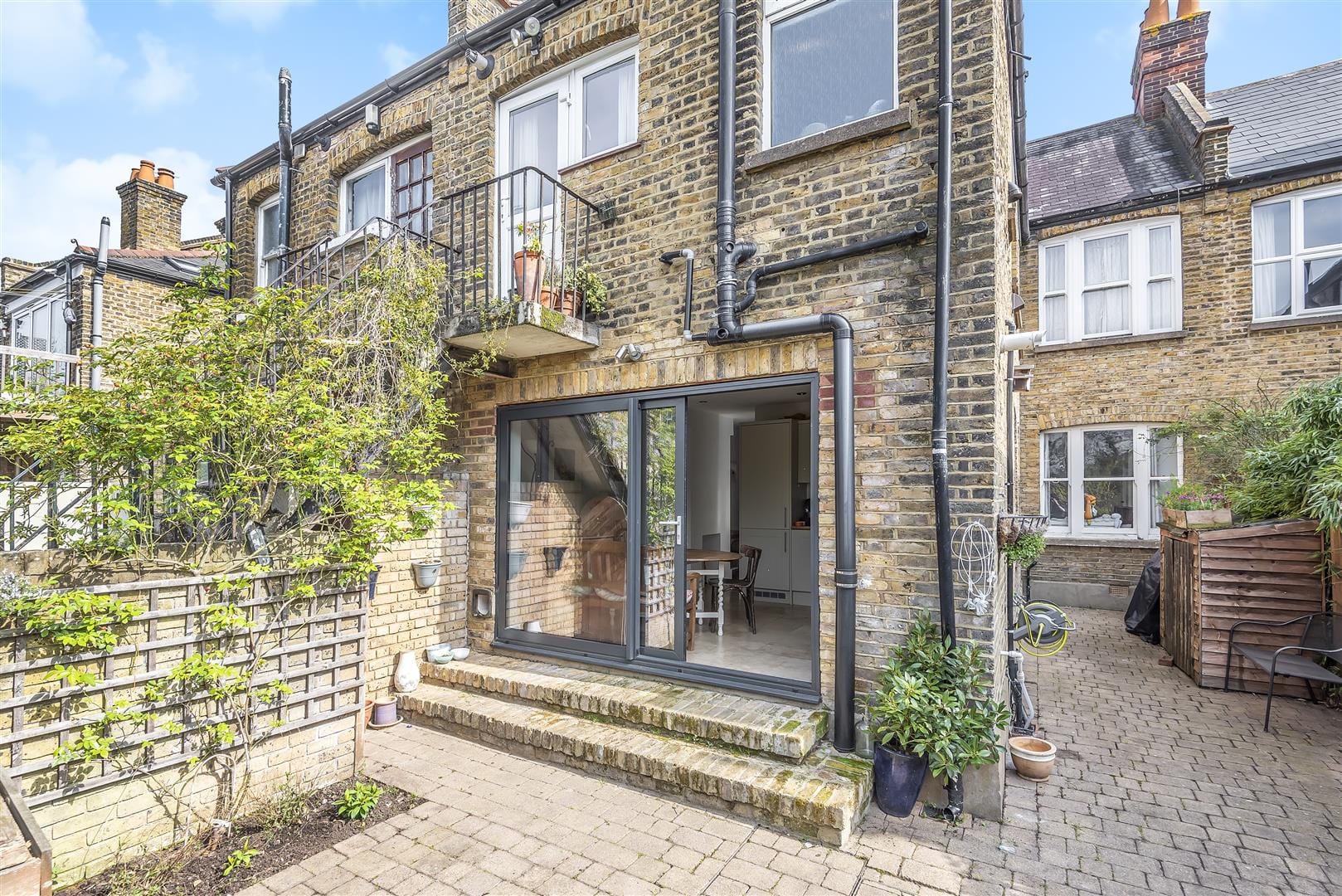 2 bedroom Flat Sold