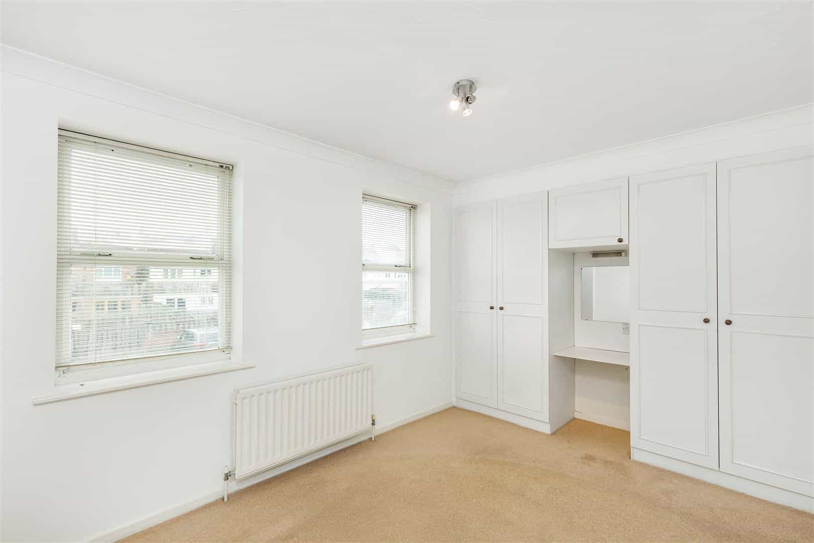 1 bedroom Flat Let