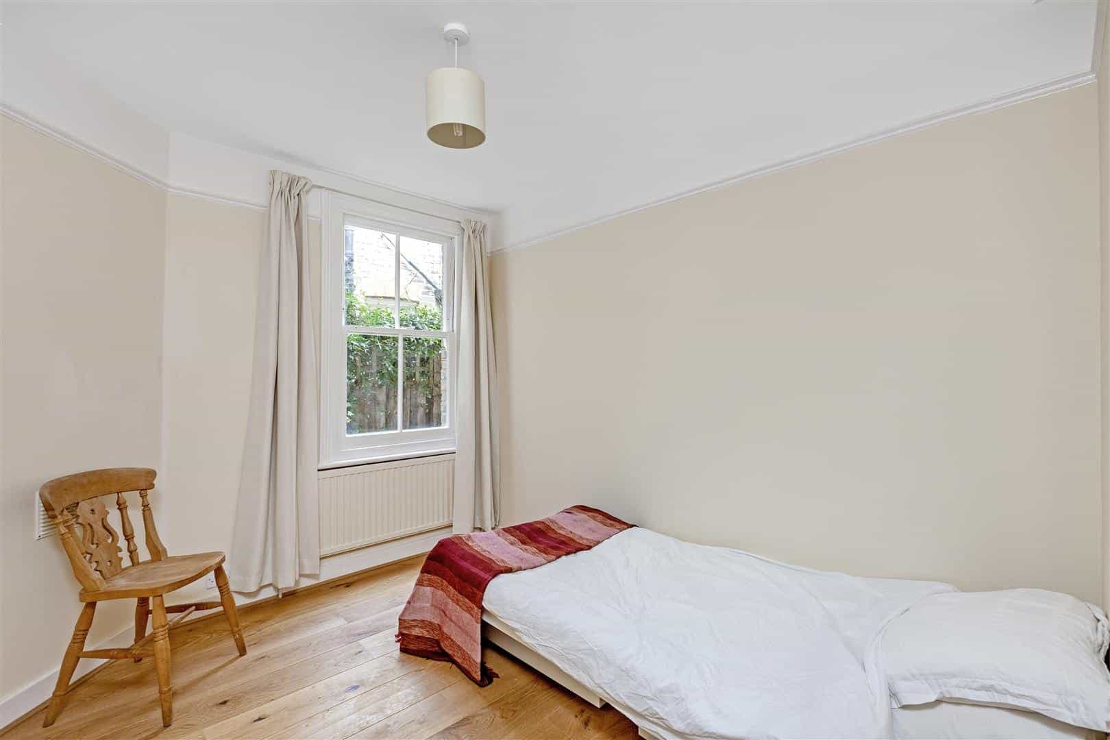 2 bedroom Flat Let