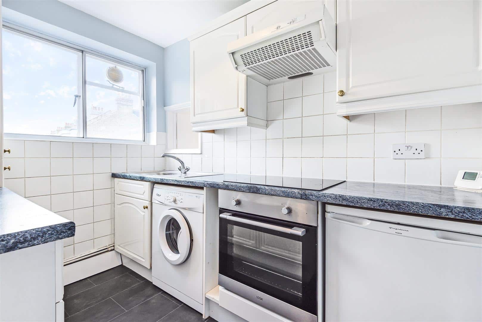 1 bedroom Flat Let