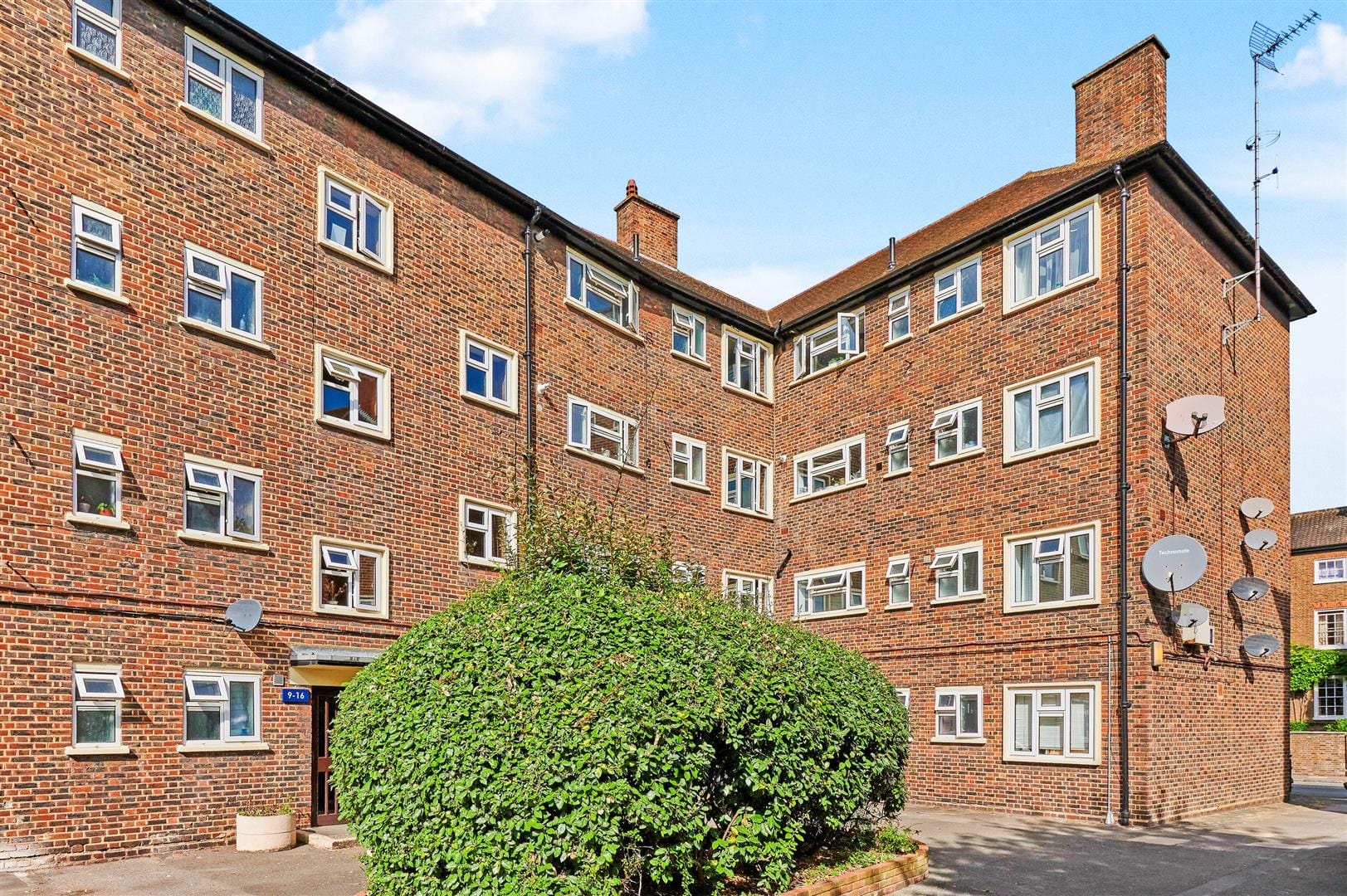 3 bedroom Flat Let