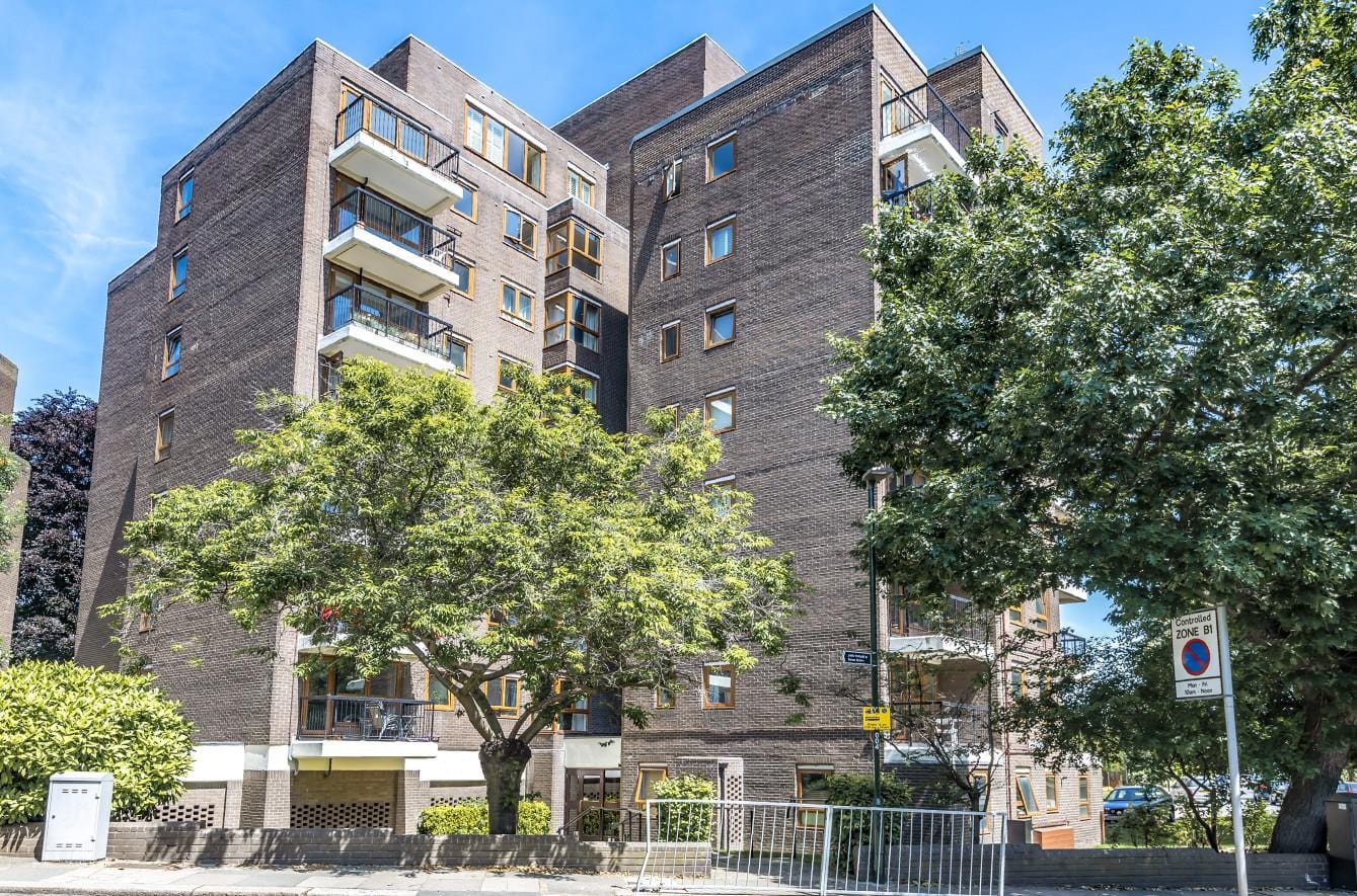 2 bedroom Flat Let