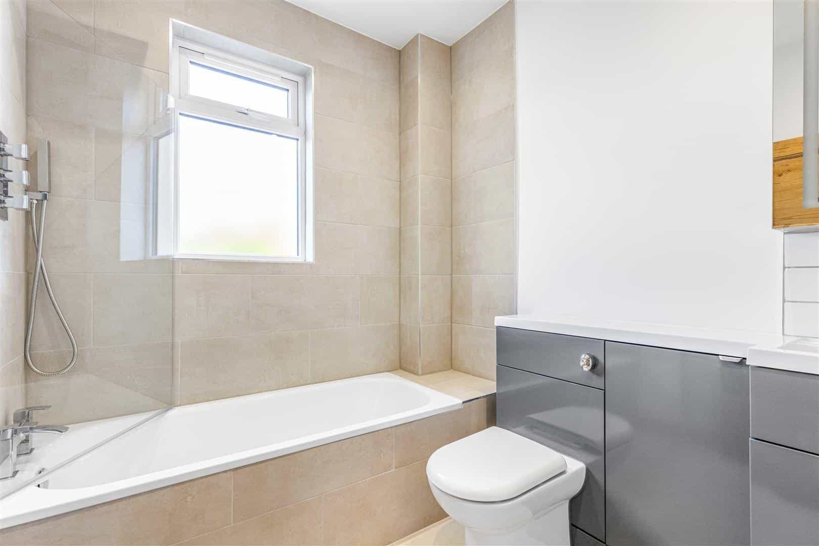 4 bedroom Detached house Sold