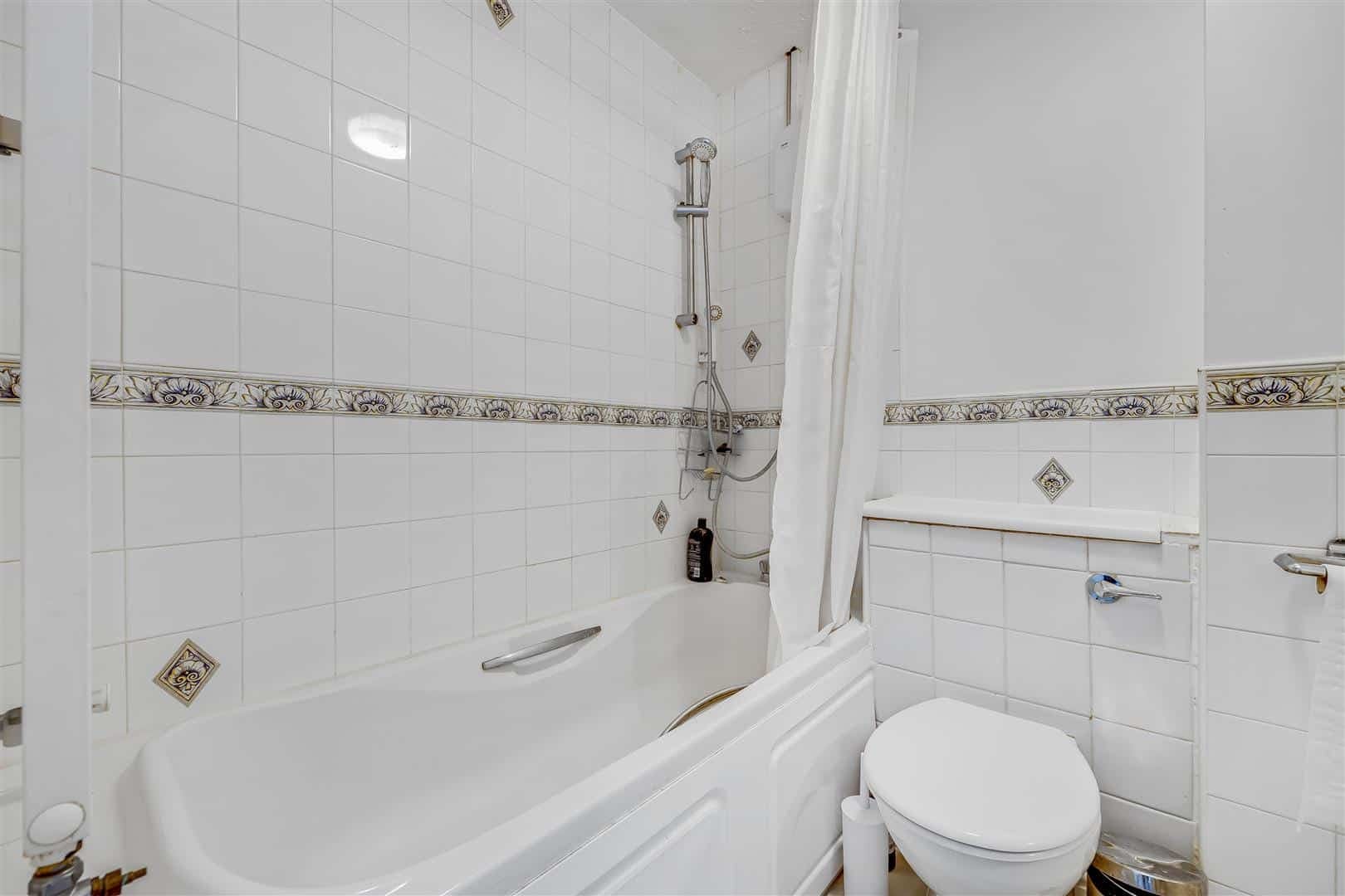 4 bedroom Terraced House Sold