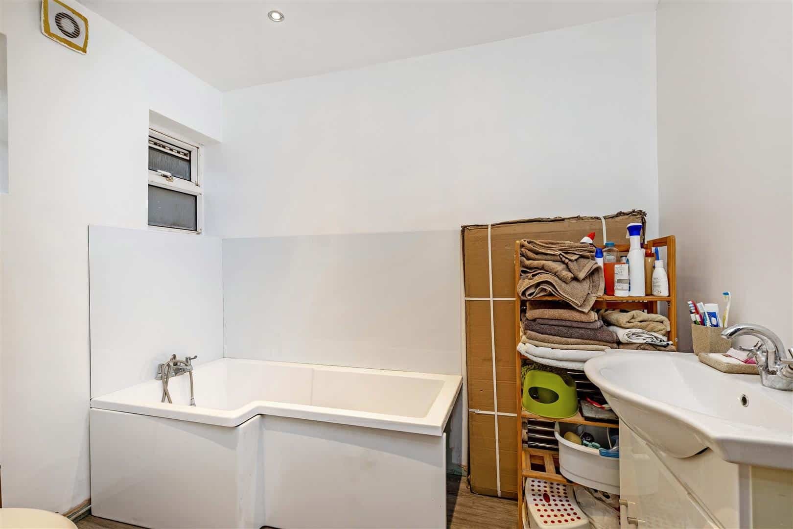 4 bedroom Detached house Sold