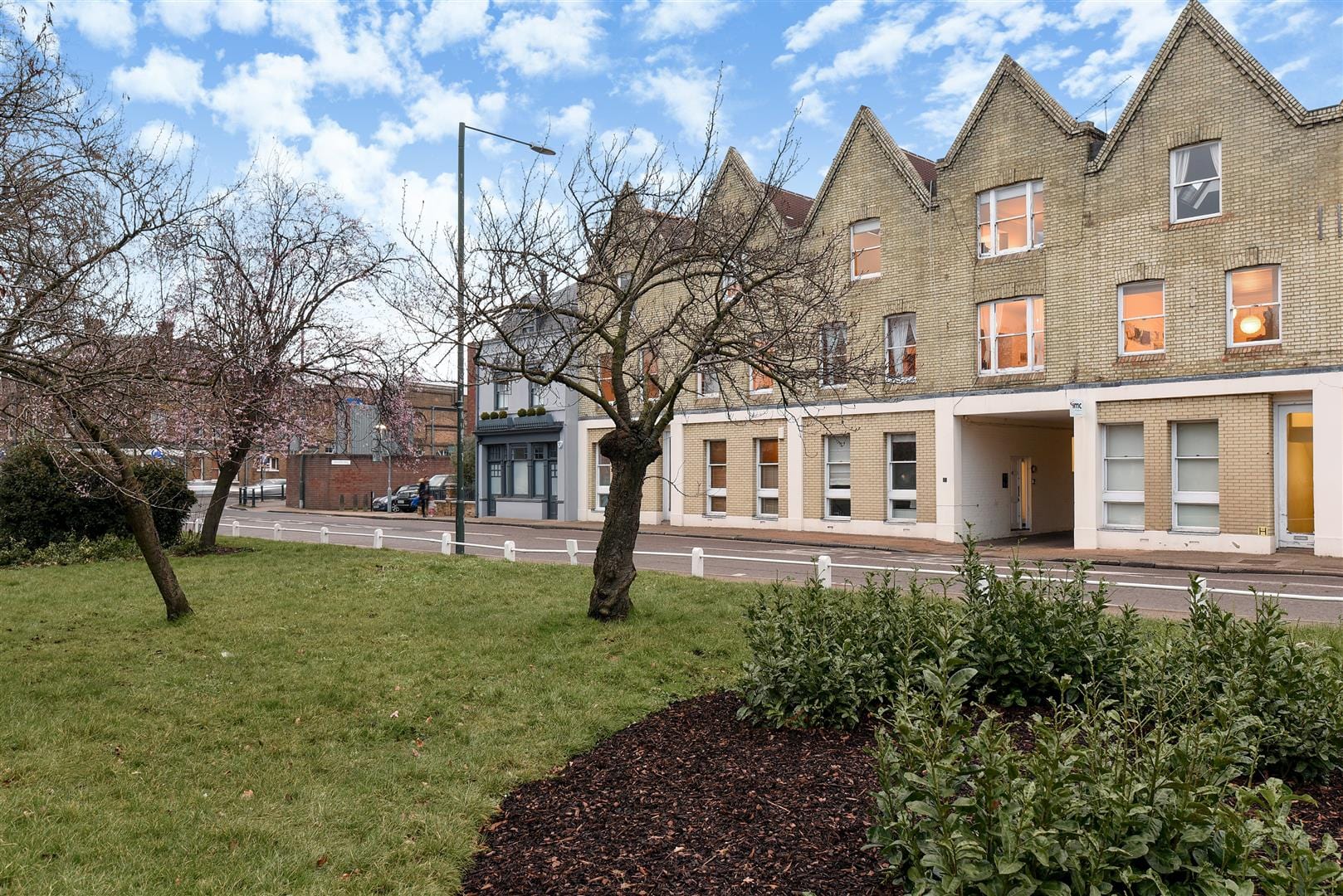 2 bedroom Flat Let