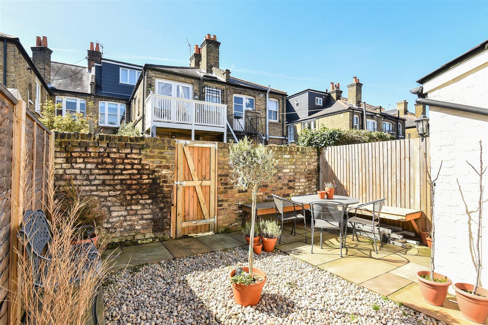 2 bedroom Flat Let