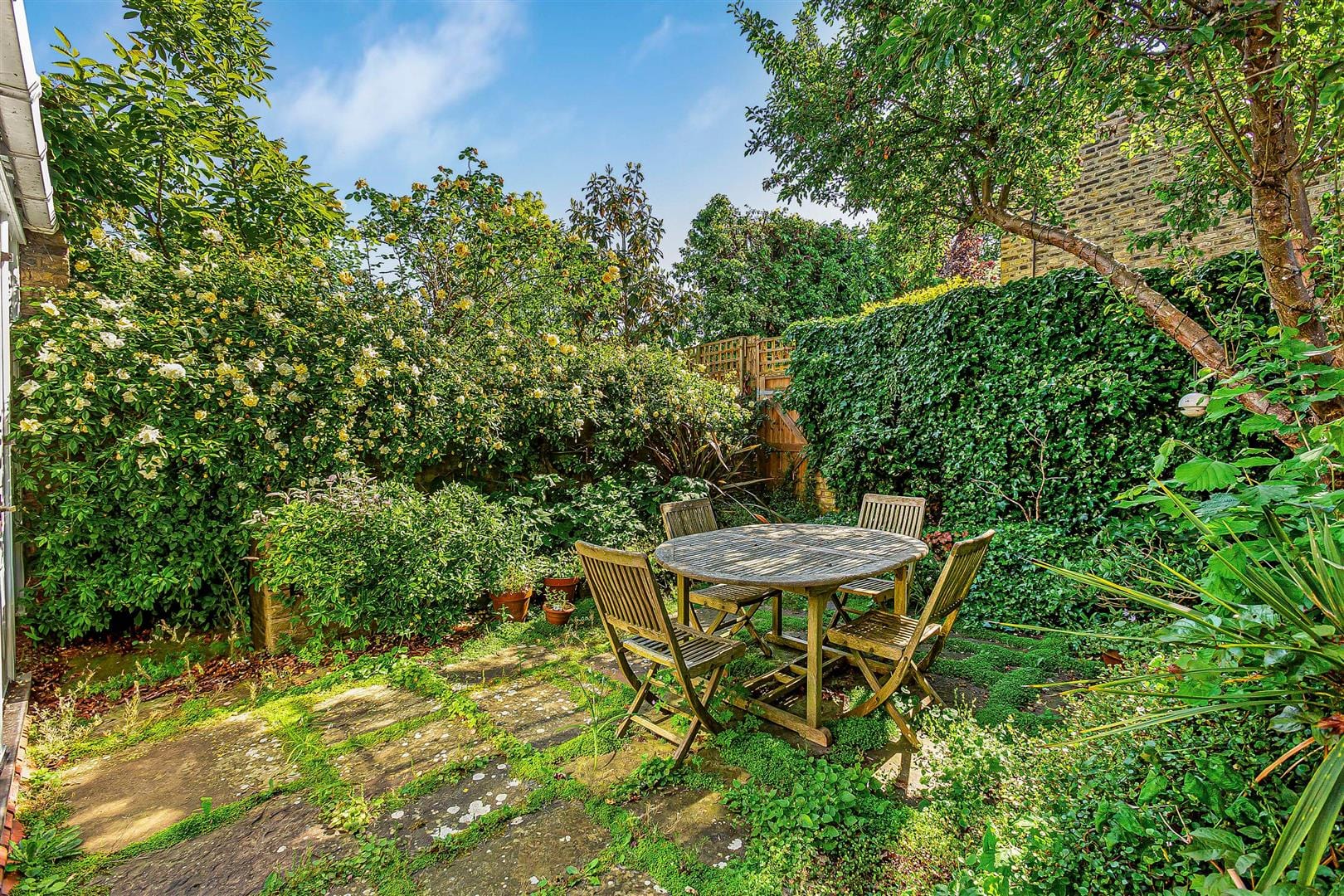 4 bedroom  Let