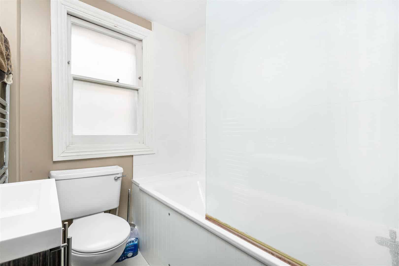 4 bedroom Flat Let