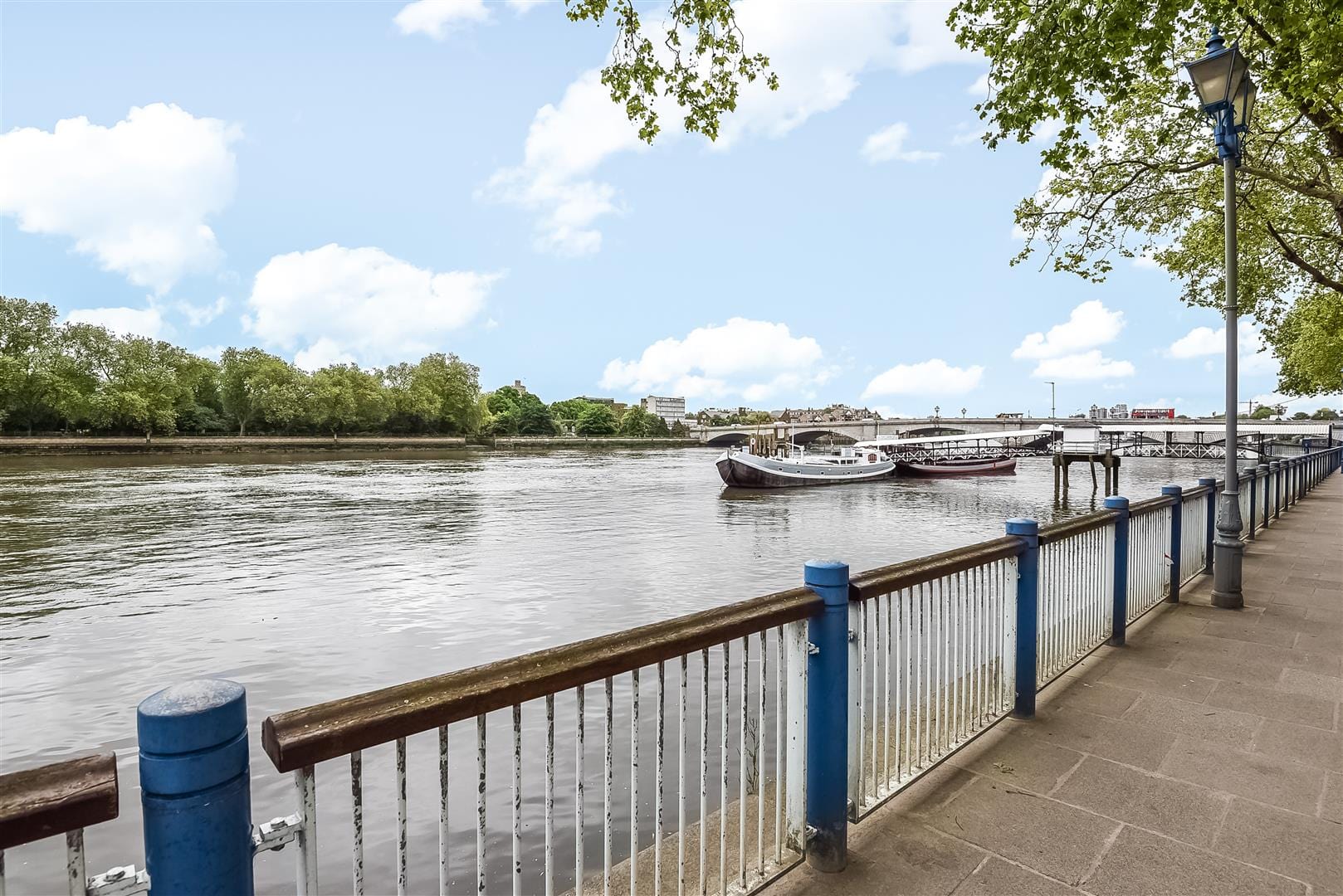 2 bedroom Flat Let