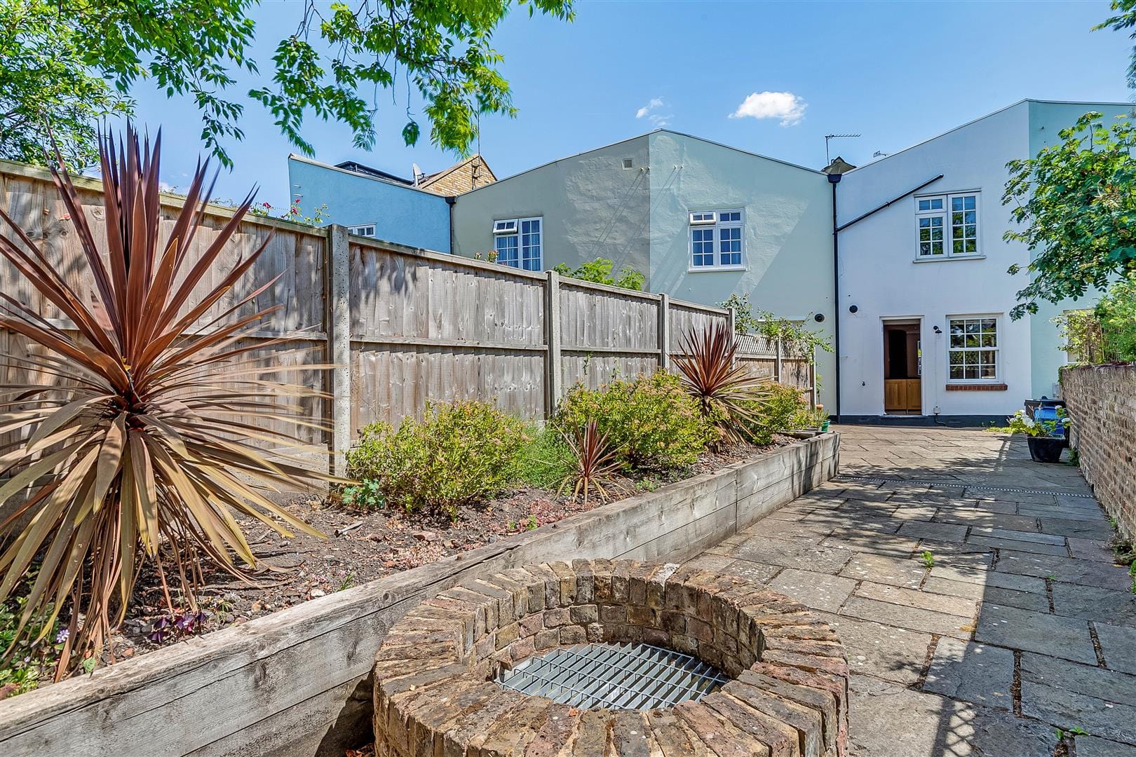 2 bedroom Terraced House Sold
