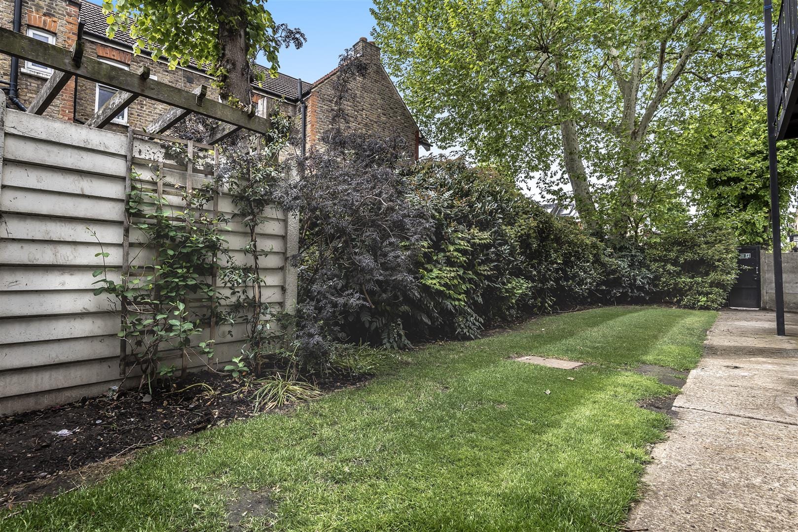 2 bedroom Flat Let