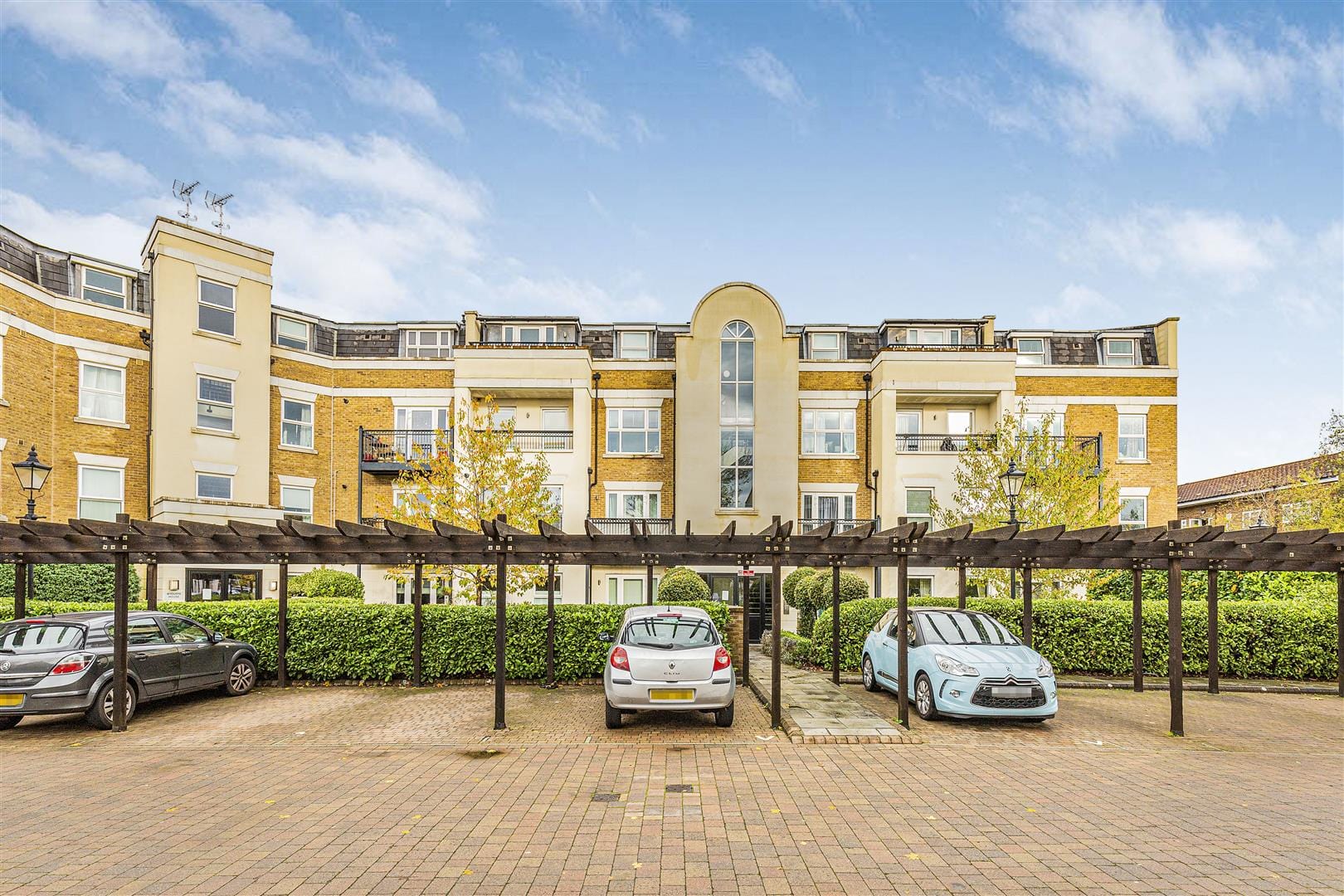 1 bedroom Flat Let