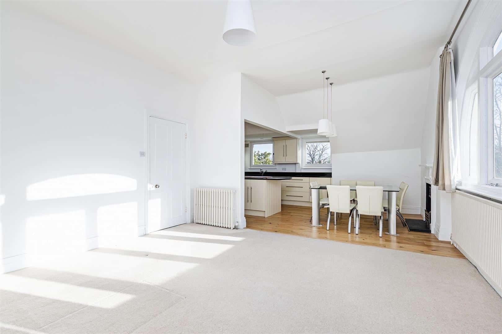 2 bedroom Flat Let