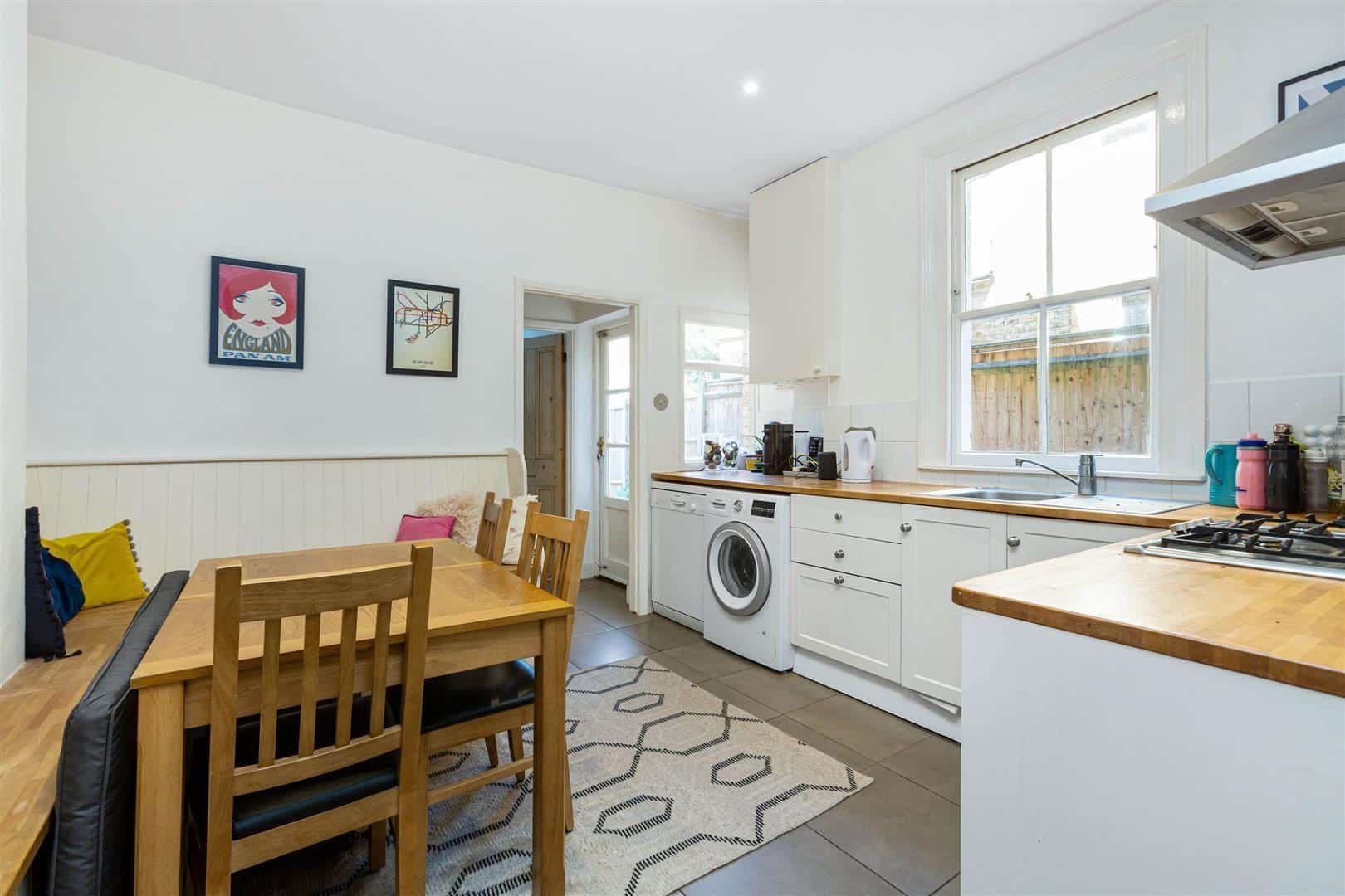2 bedroom Flat Let