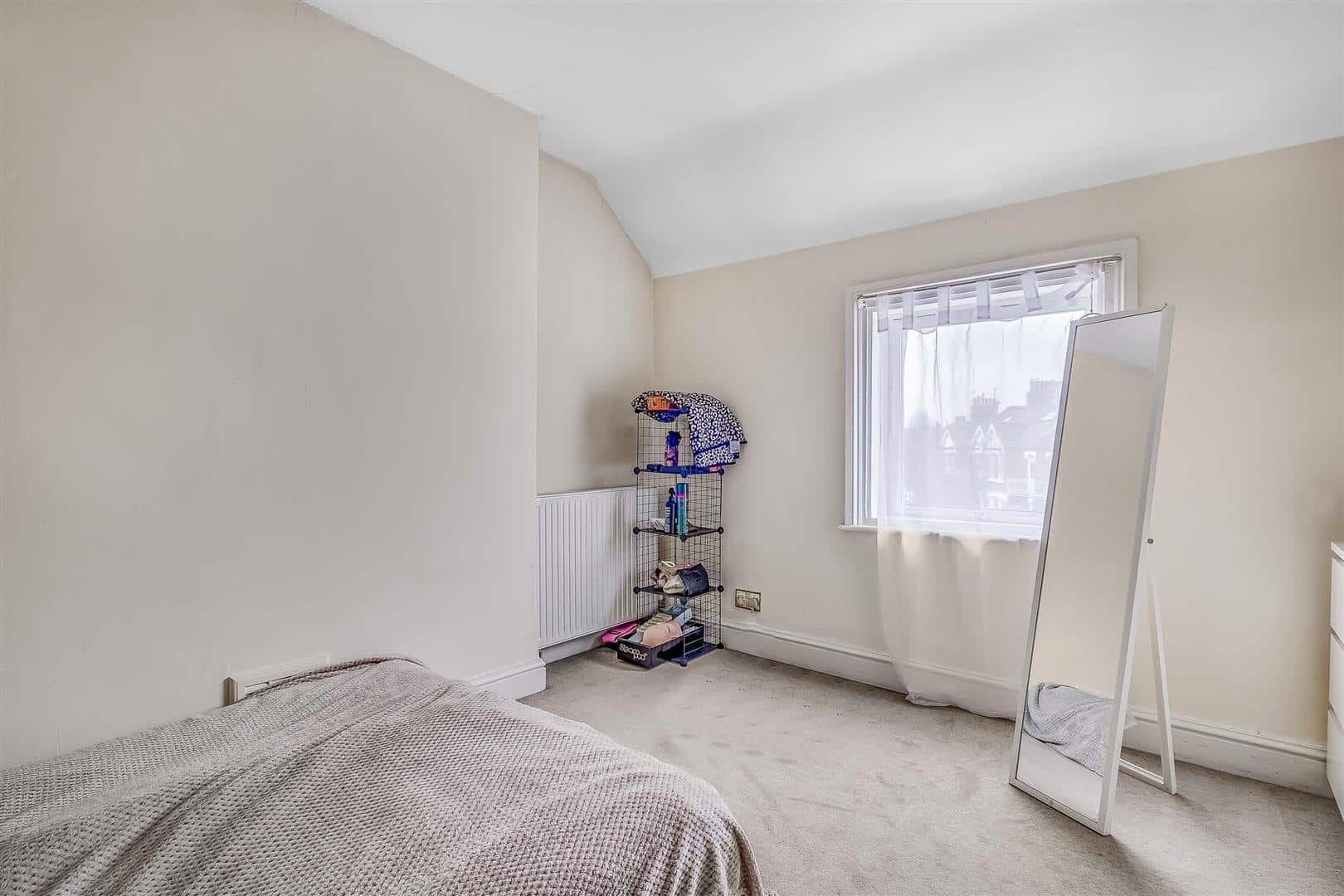 4 bedroom Flat Let